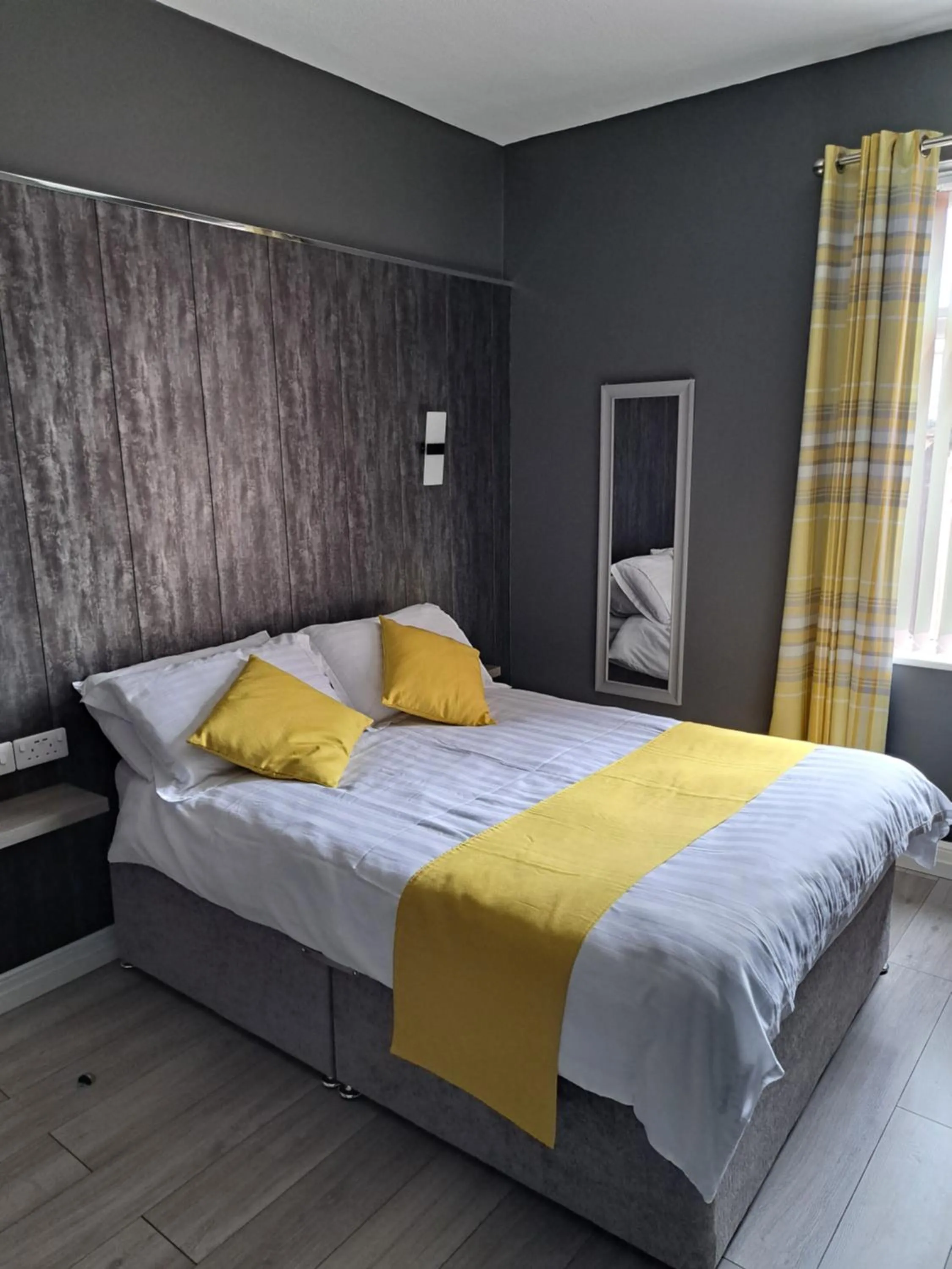 Bed in dalesman hotel