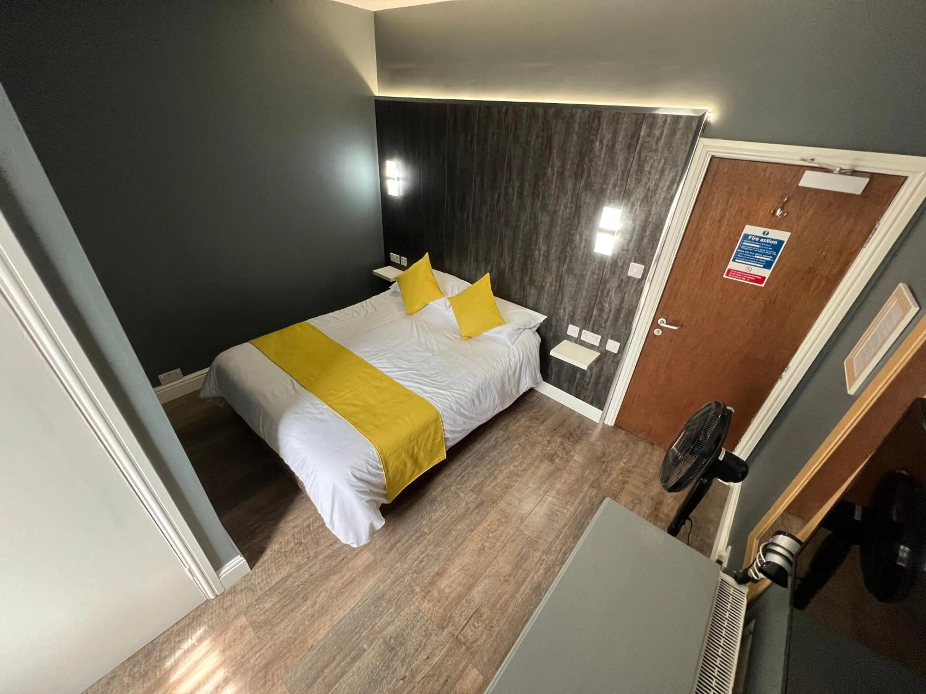 Bed in dalesman hotel