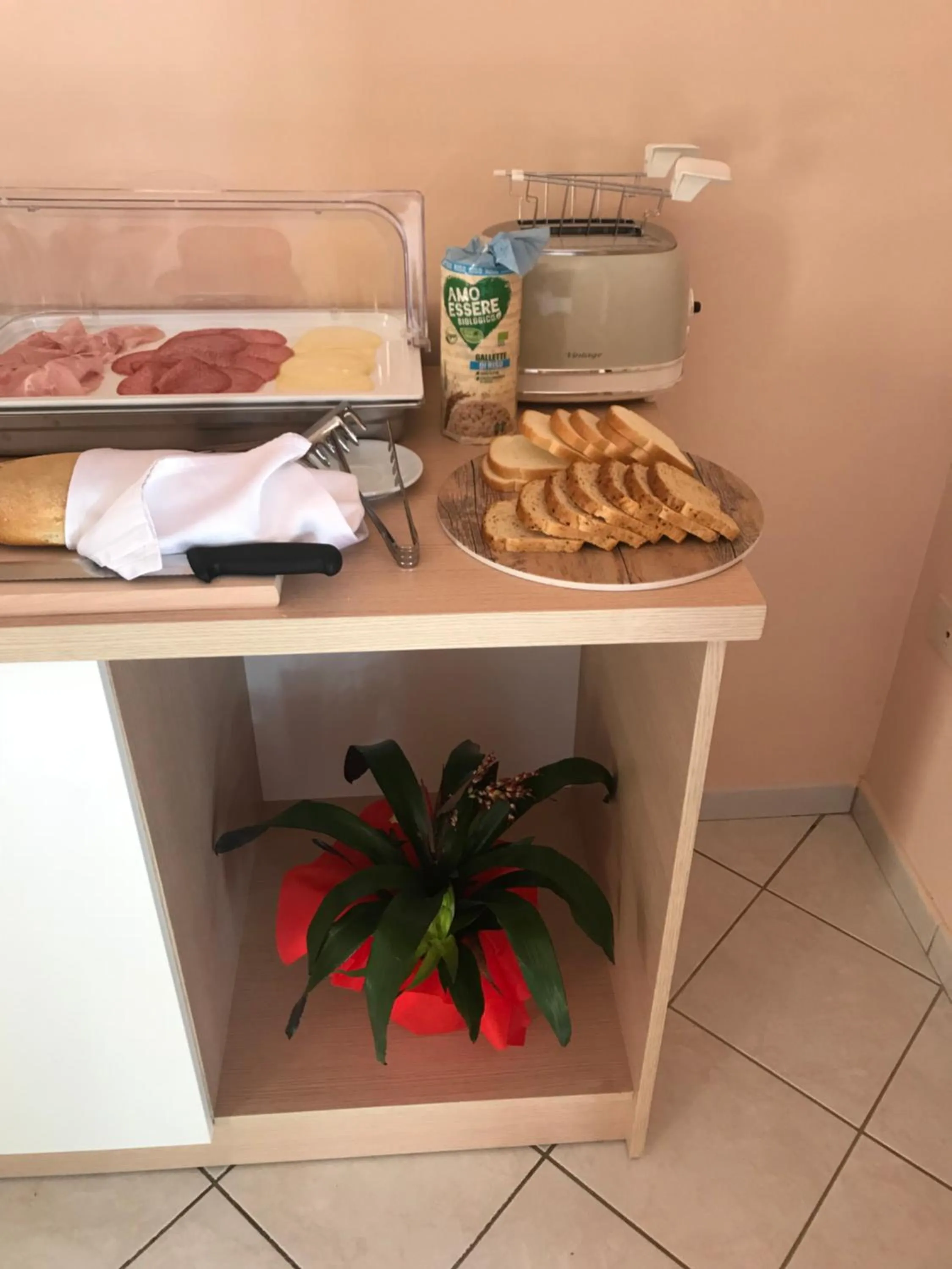 Buffet breakfast in Villa Saturno