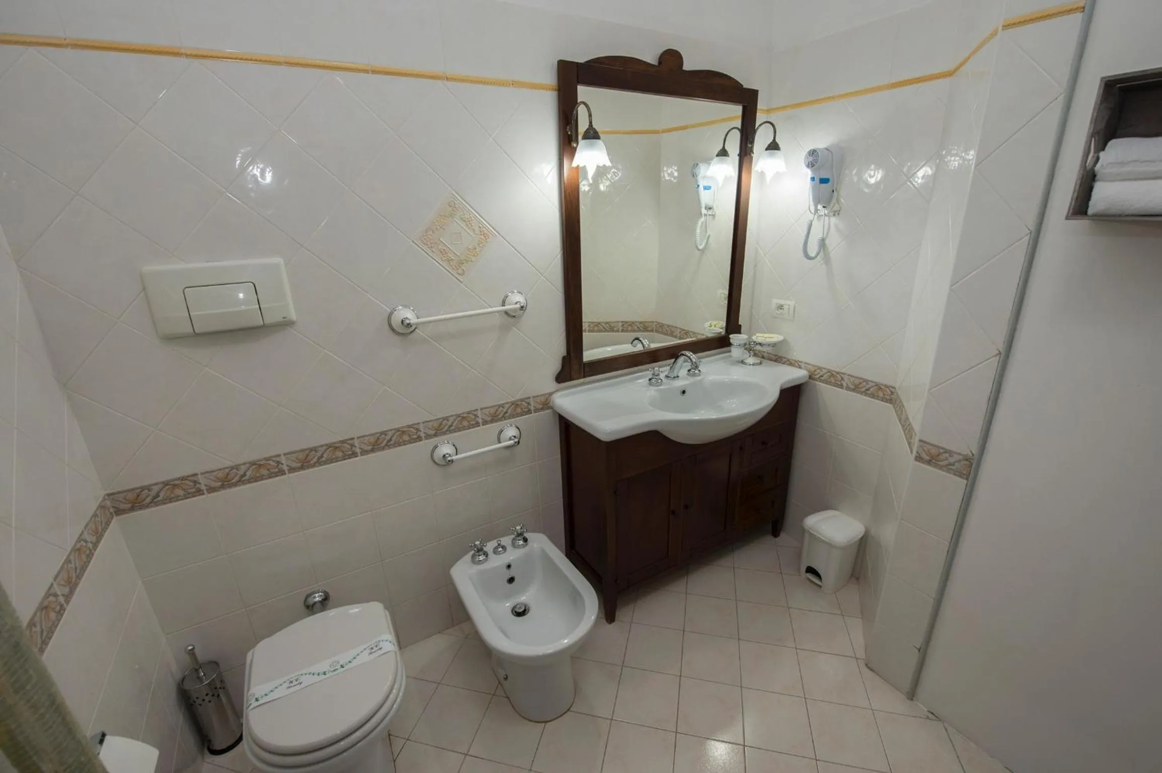 Bathroom in Villa Saturno