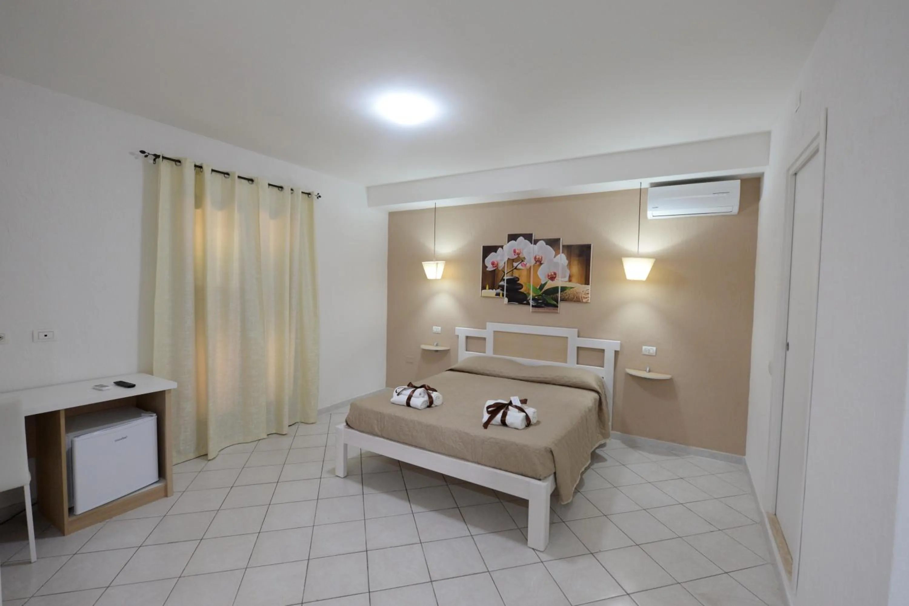 Bedroom, Bed in Villa Saturno