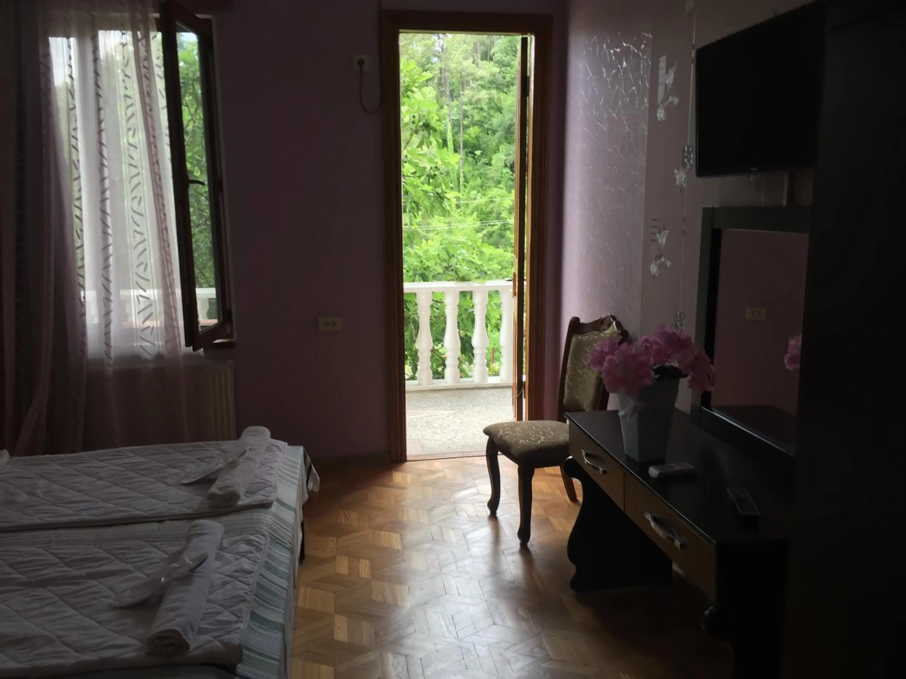 Apartment with Balcony - single occupancy in Hotel Good Luck