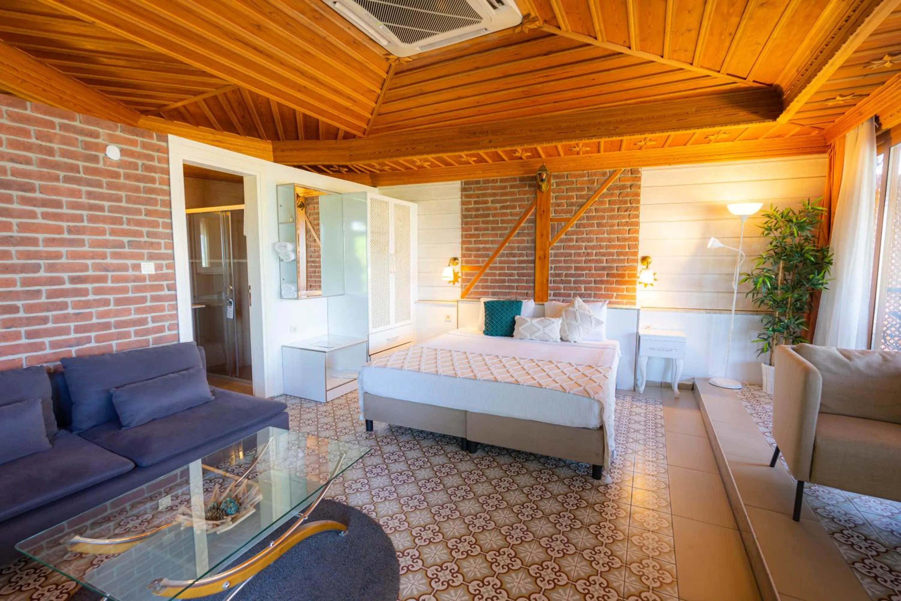 Bed in Villa Marine Hotel