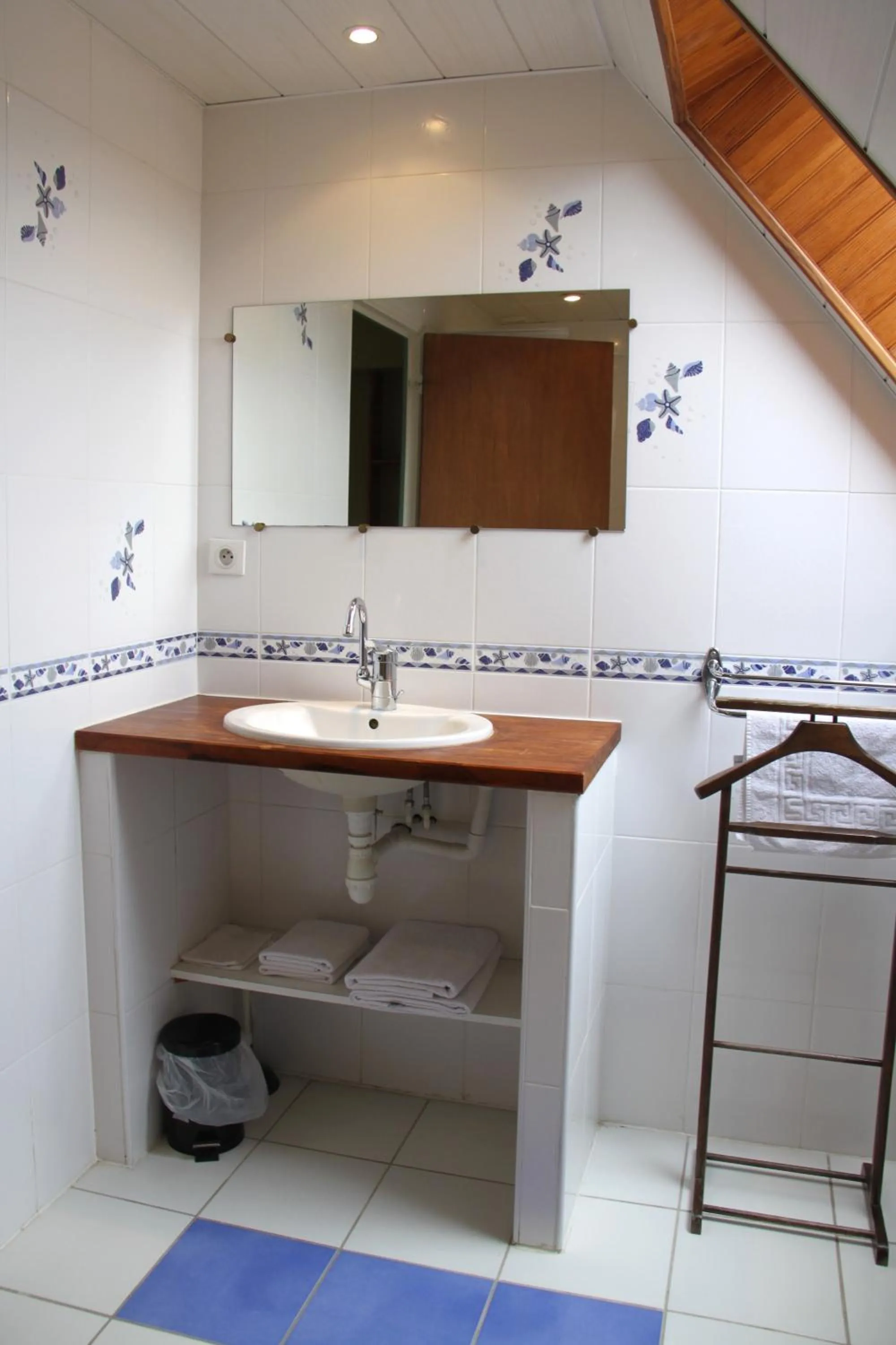 Shower in Le clos de Tournes