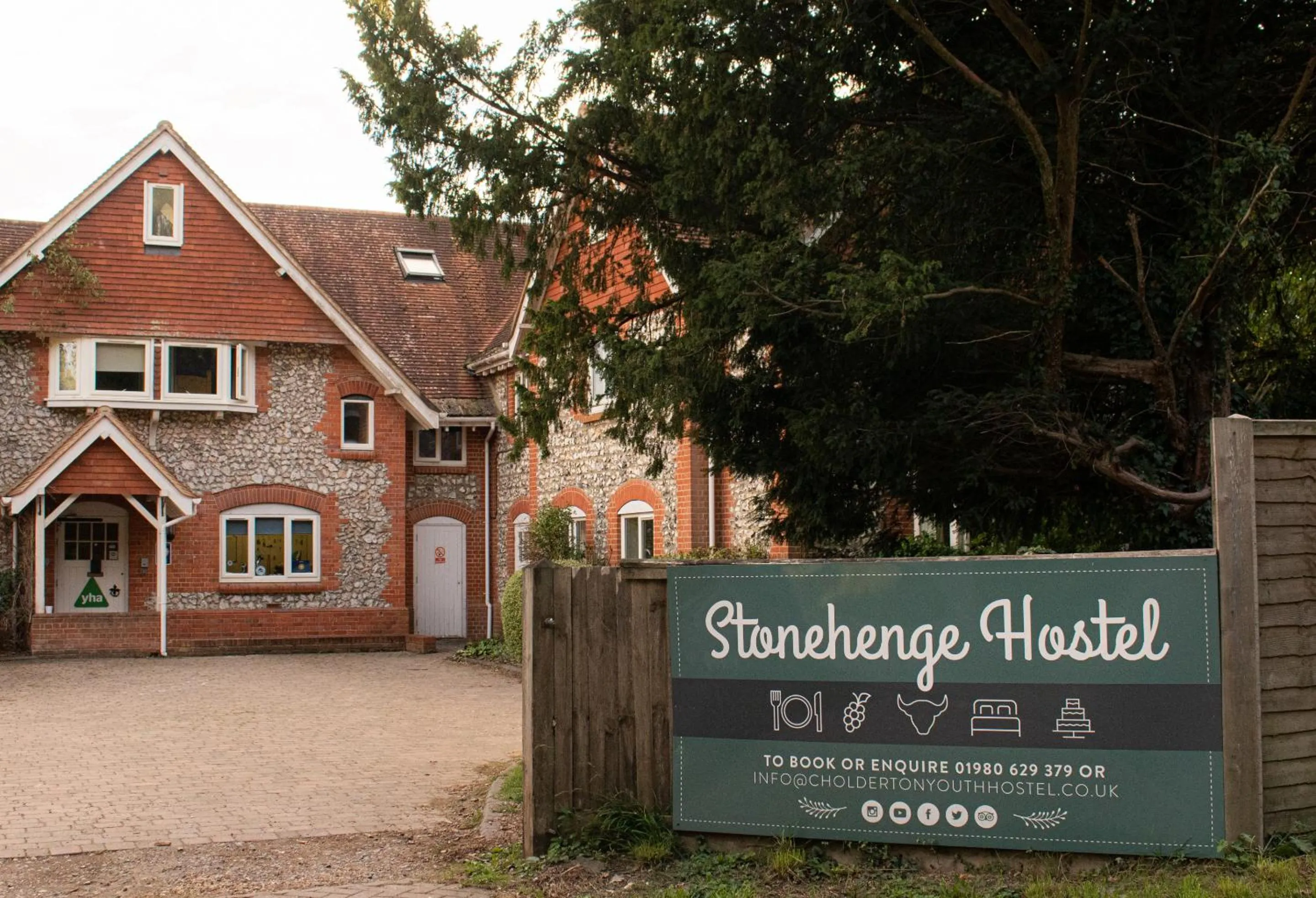 Property building in Stonehenge Hostel
