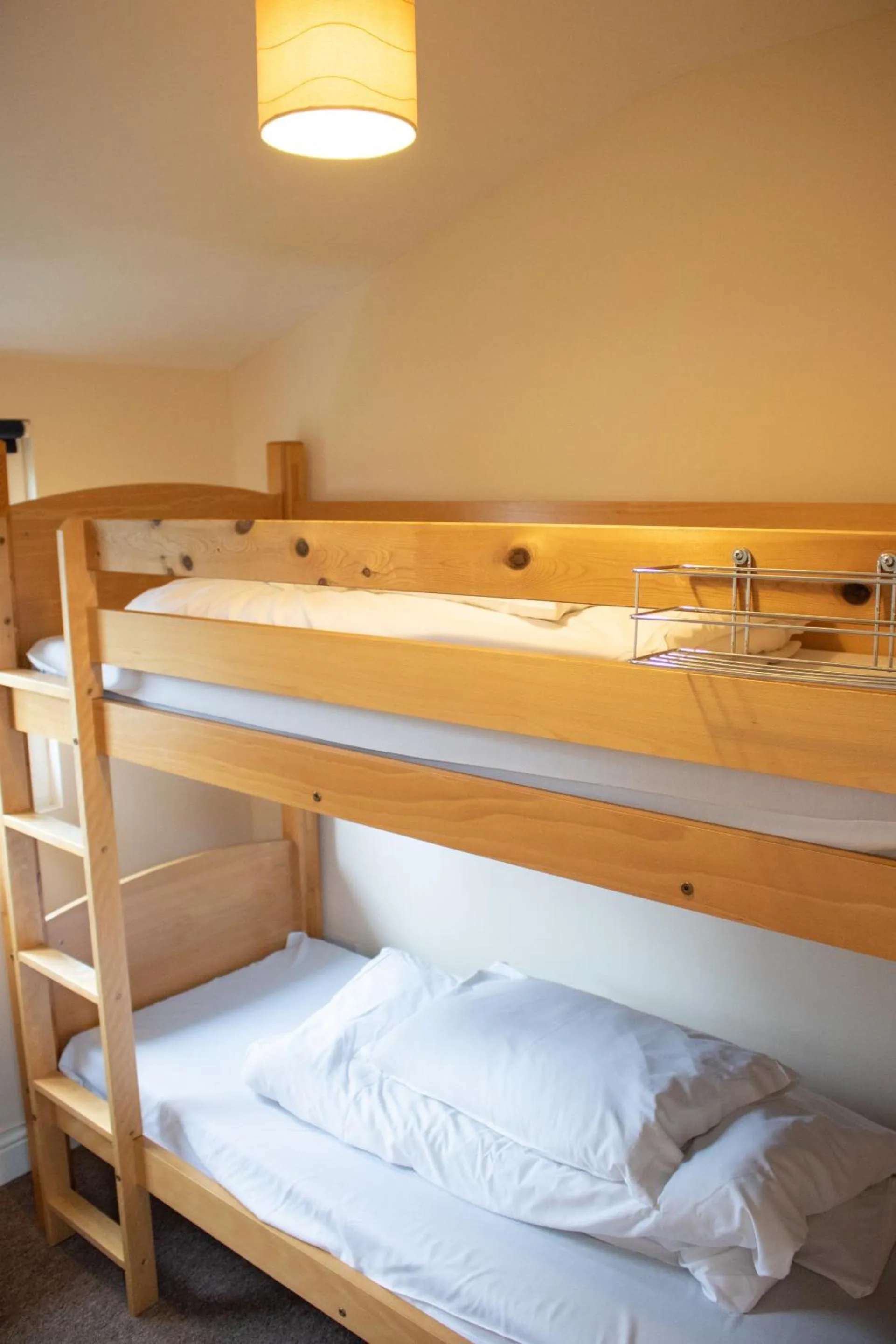 Bedroom, Bed in Stonehenge Hostel