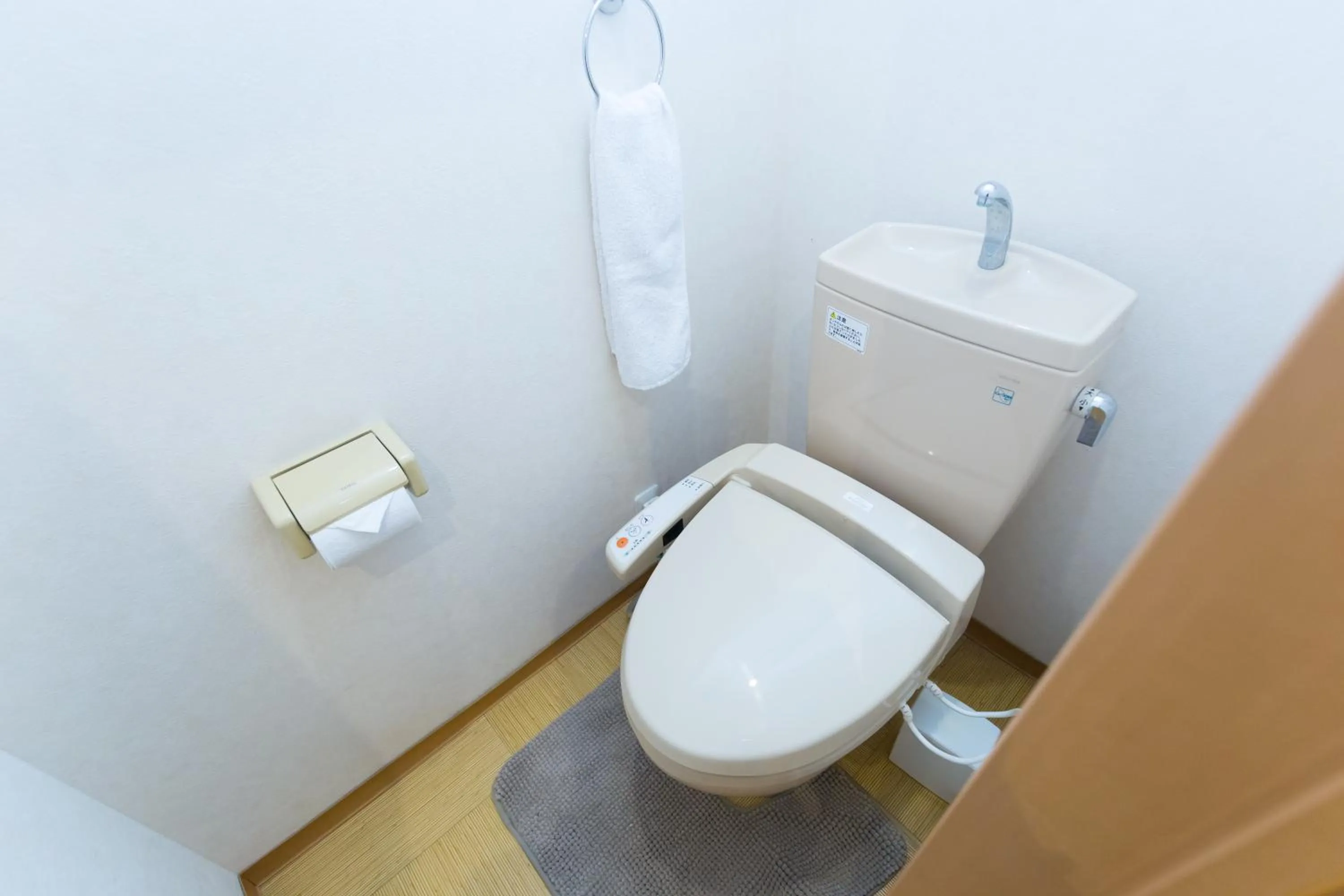 Toilet in Cha Cha An
