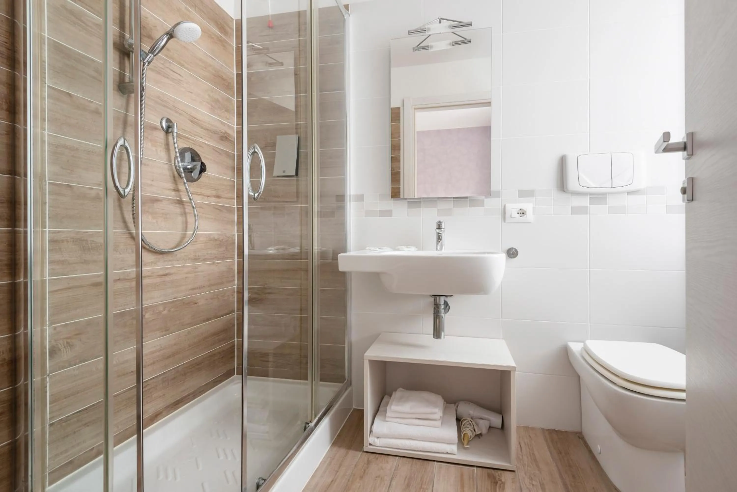 Bathroom in Hotel La Pineta