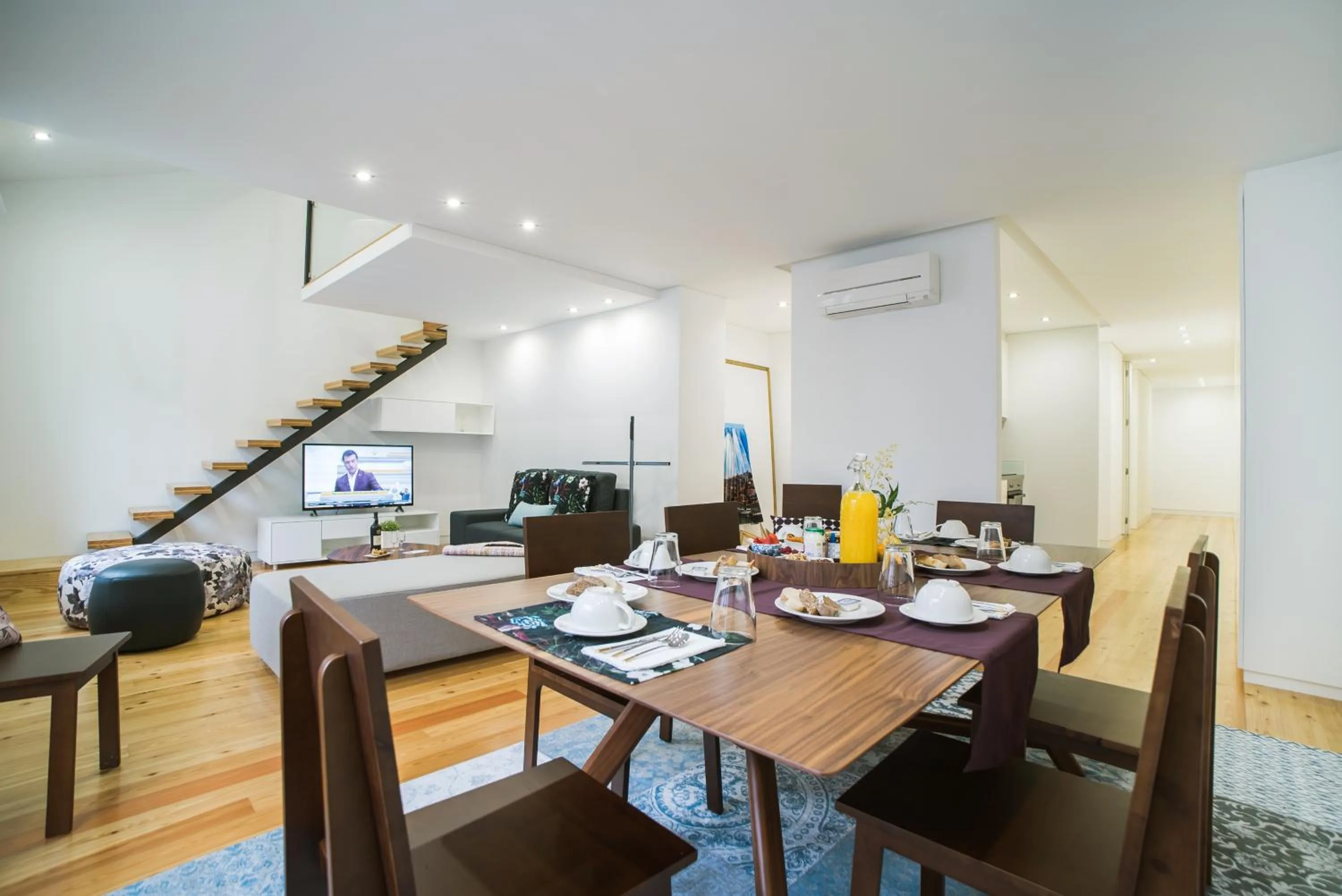 TV and multimedia in D'Autor Apartments Sá da Bandeira