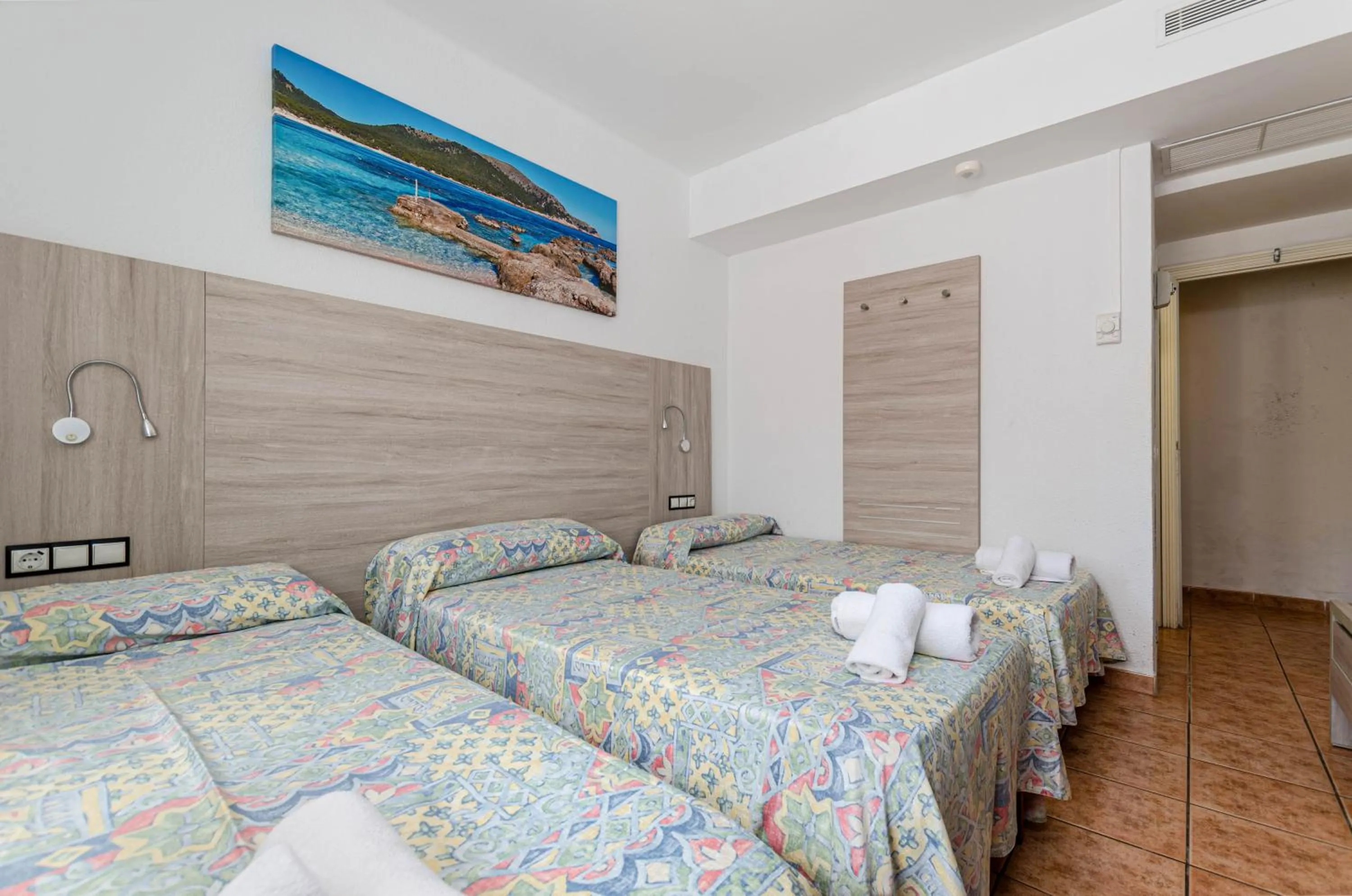 Bedroom, Bed in Hostal Gami Adults Only