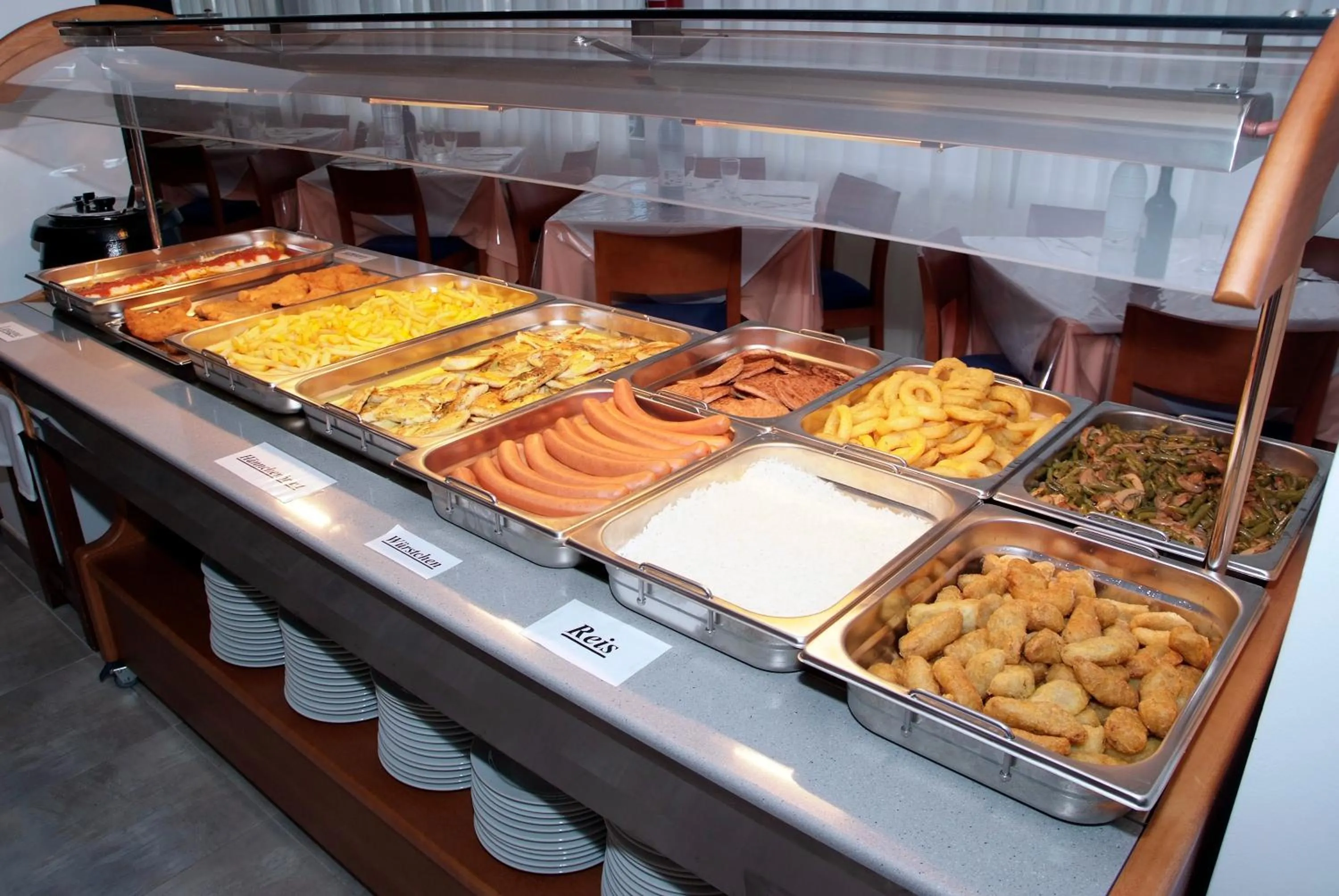 Food and drinks in Hostal Gami Adults Only