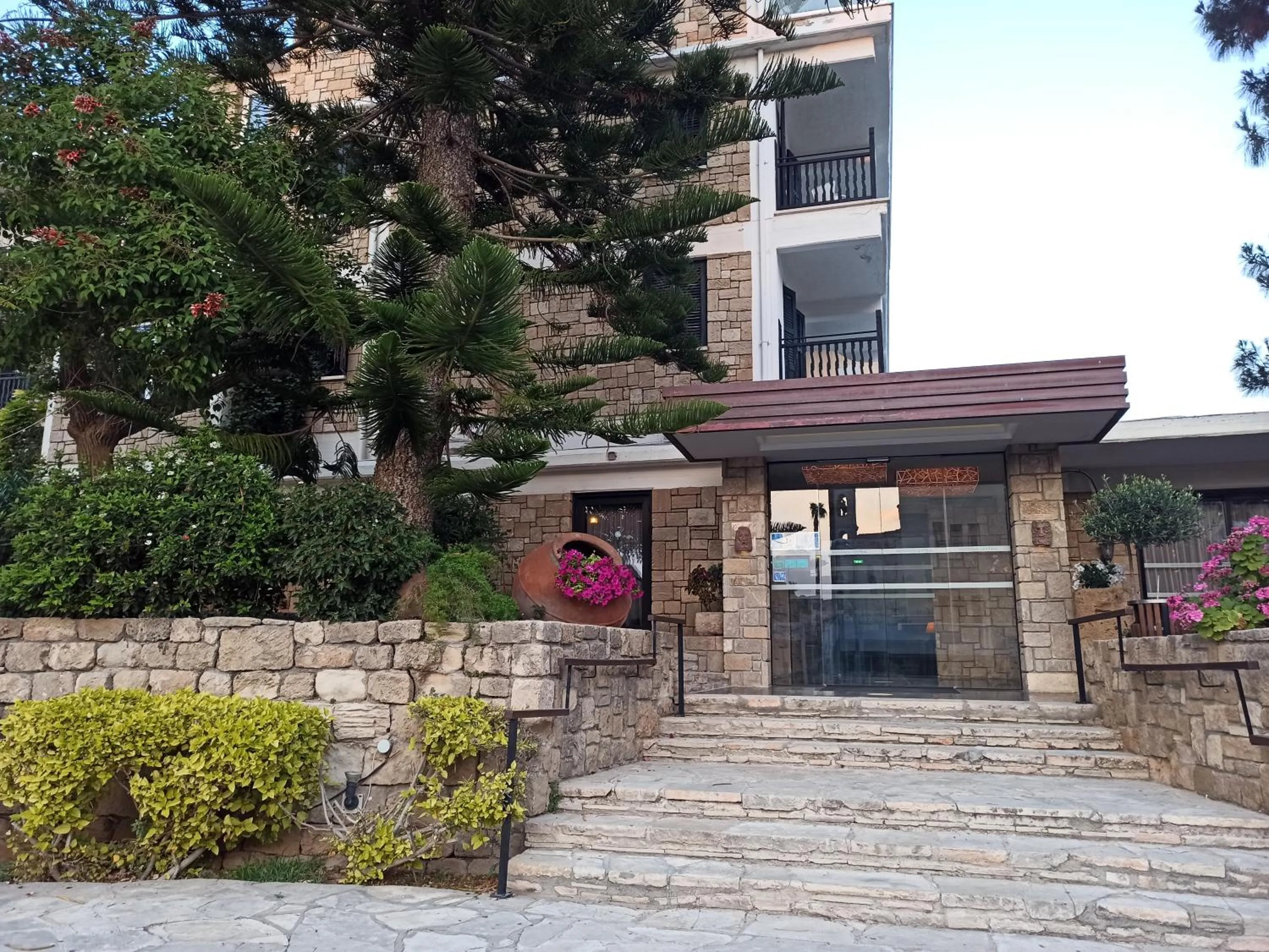 Property building in Dionysos Central