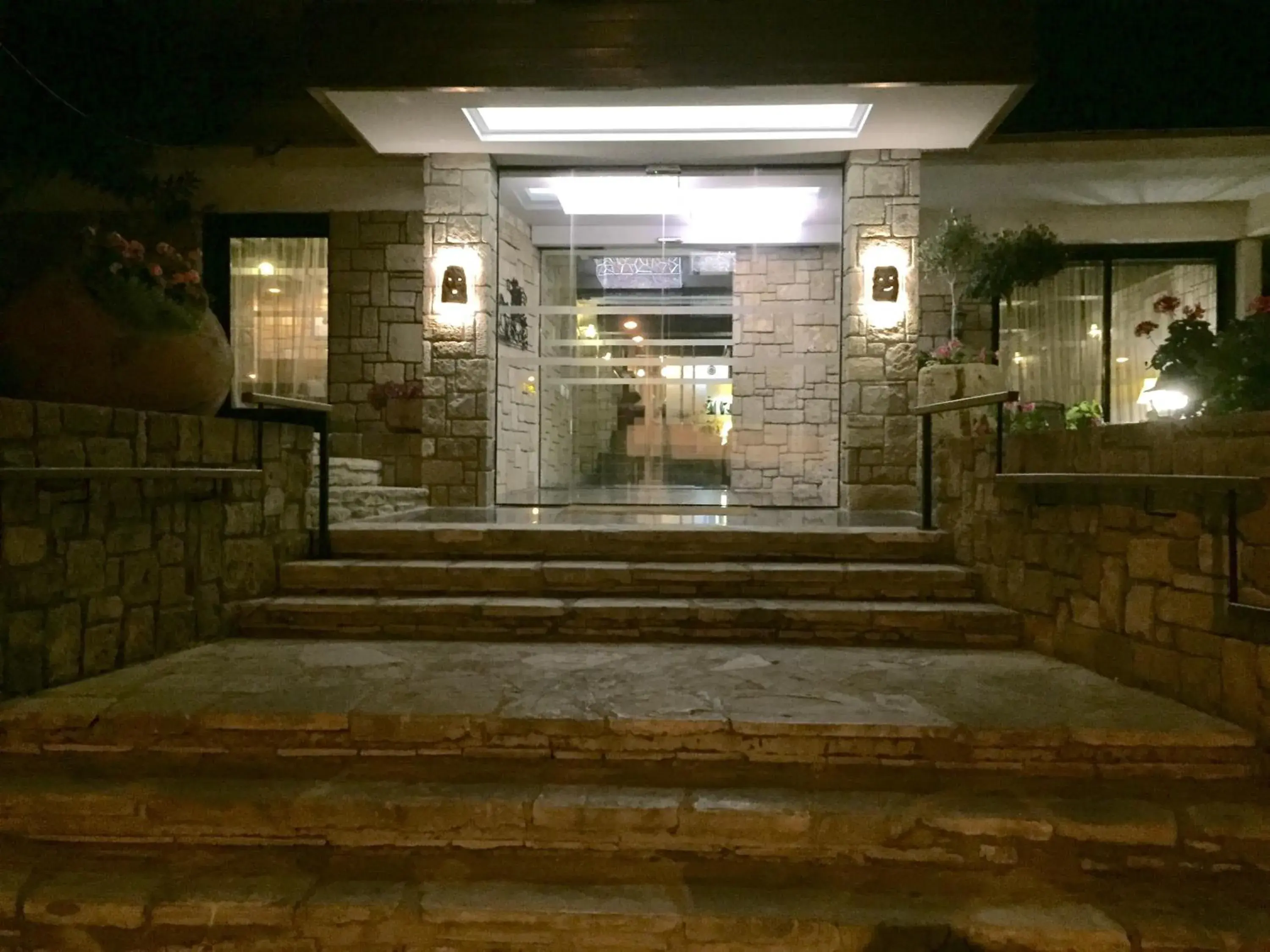 Facade/entrance in Dionysos Central Facade/entrance in Dionysos Central