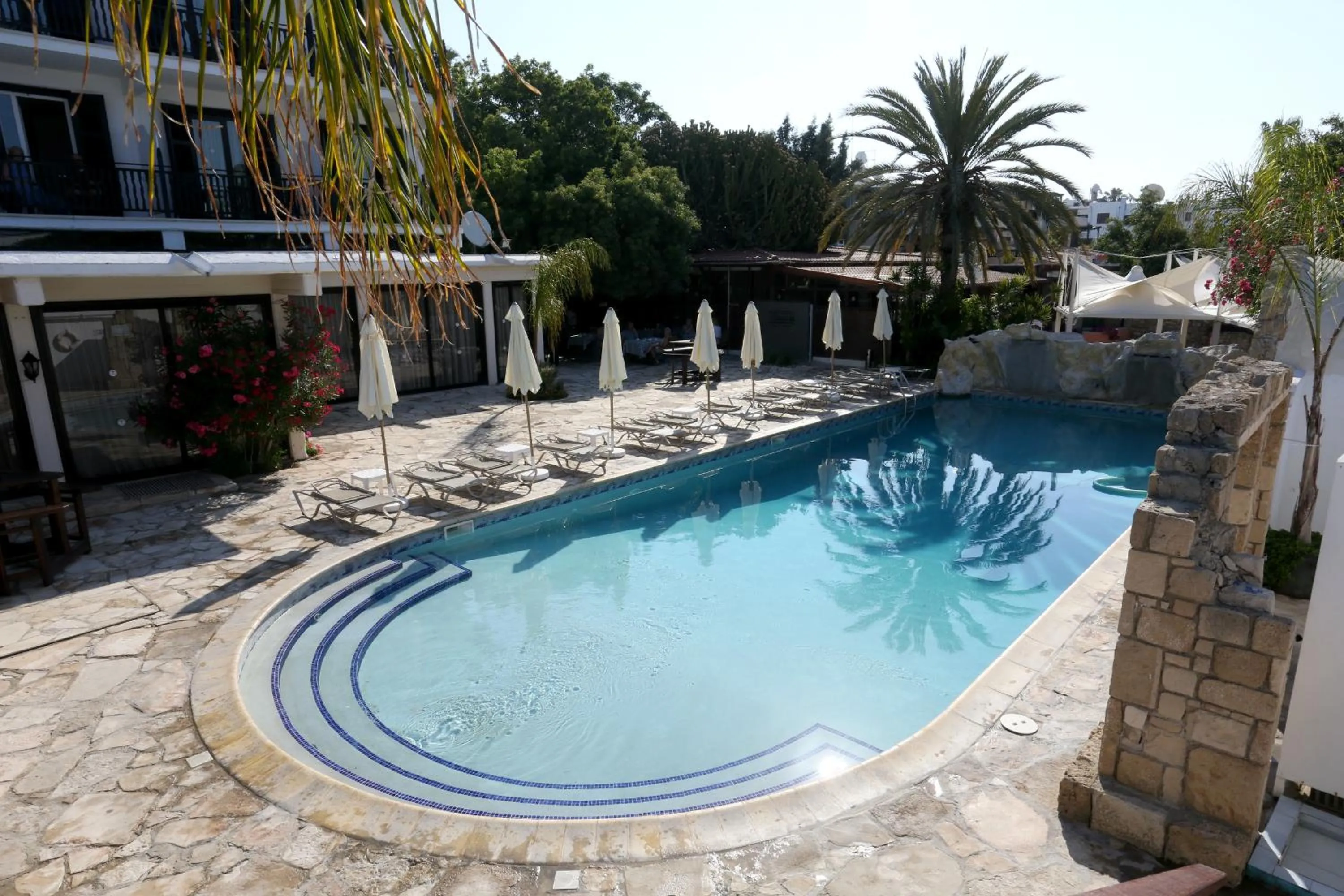 Swimming pool in Dionysos Central