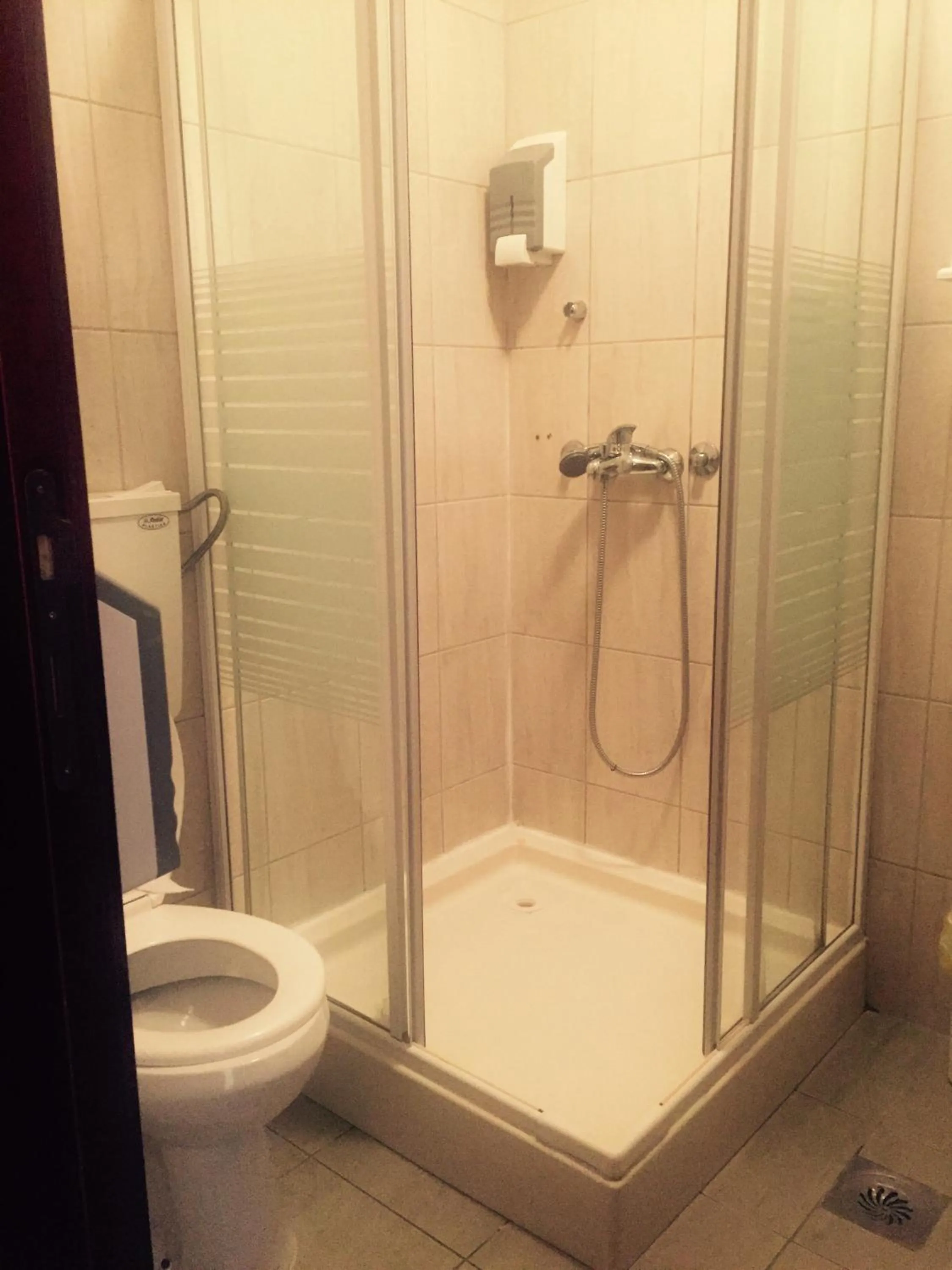 Shower in Accommodation Tara