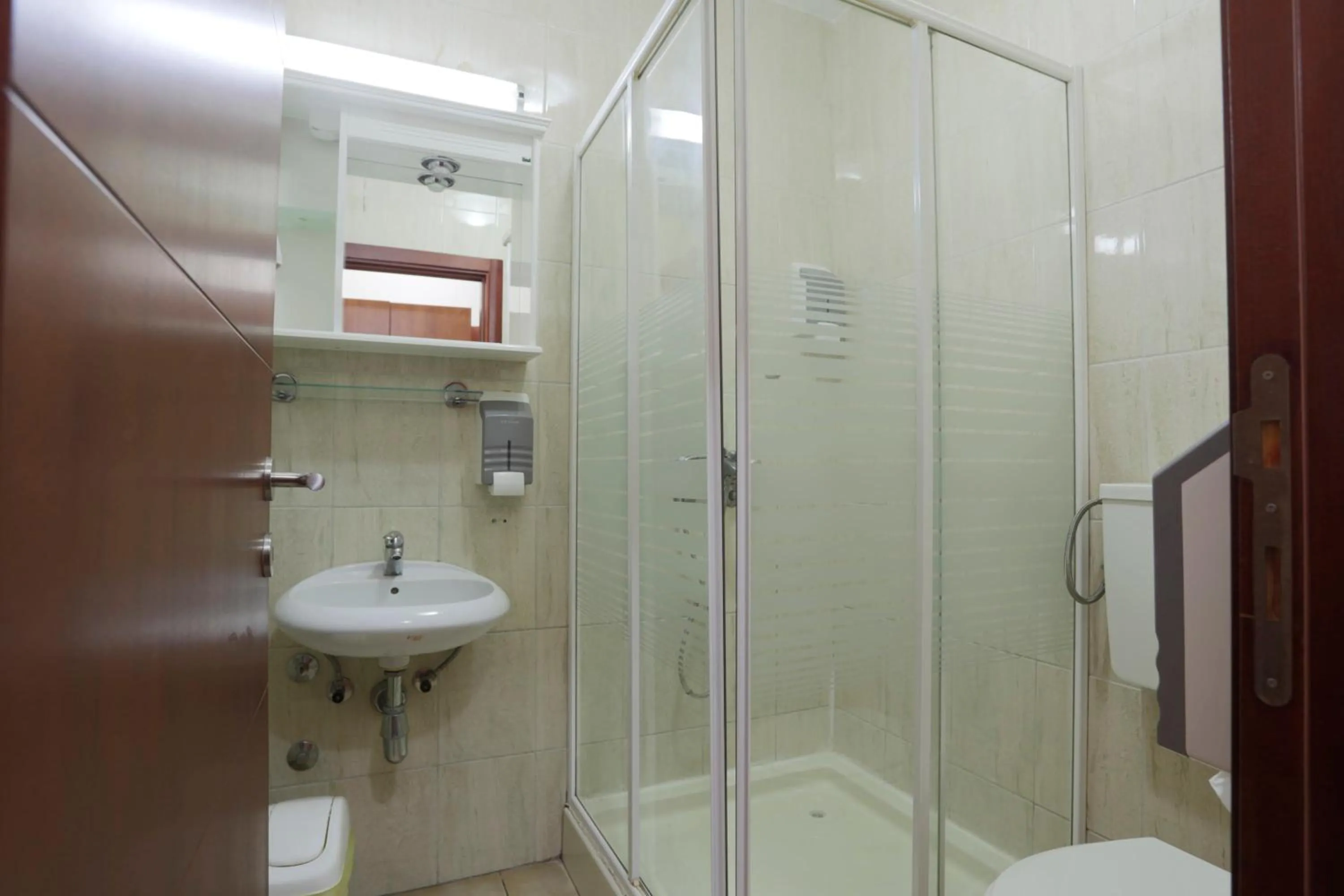 Shower in Accommodation Tara