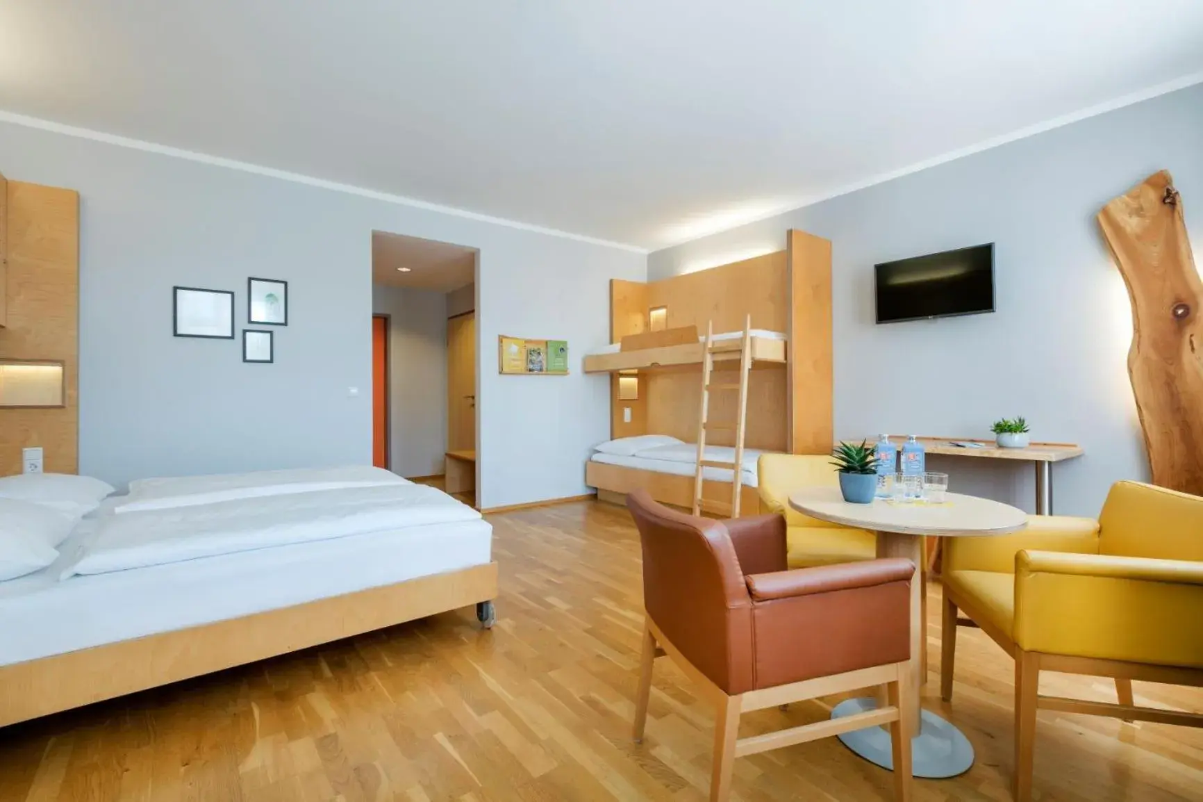 Quadruple Room in JUFA Hotel Waldviertel Quadruple Room in JUFA Hotel Waldviertel