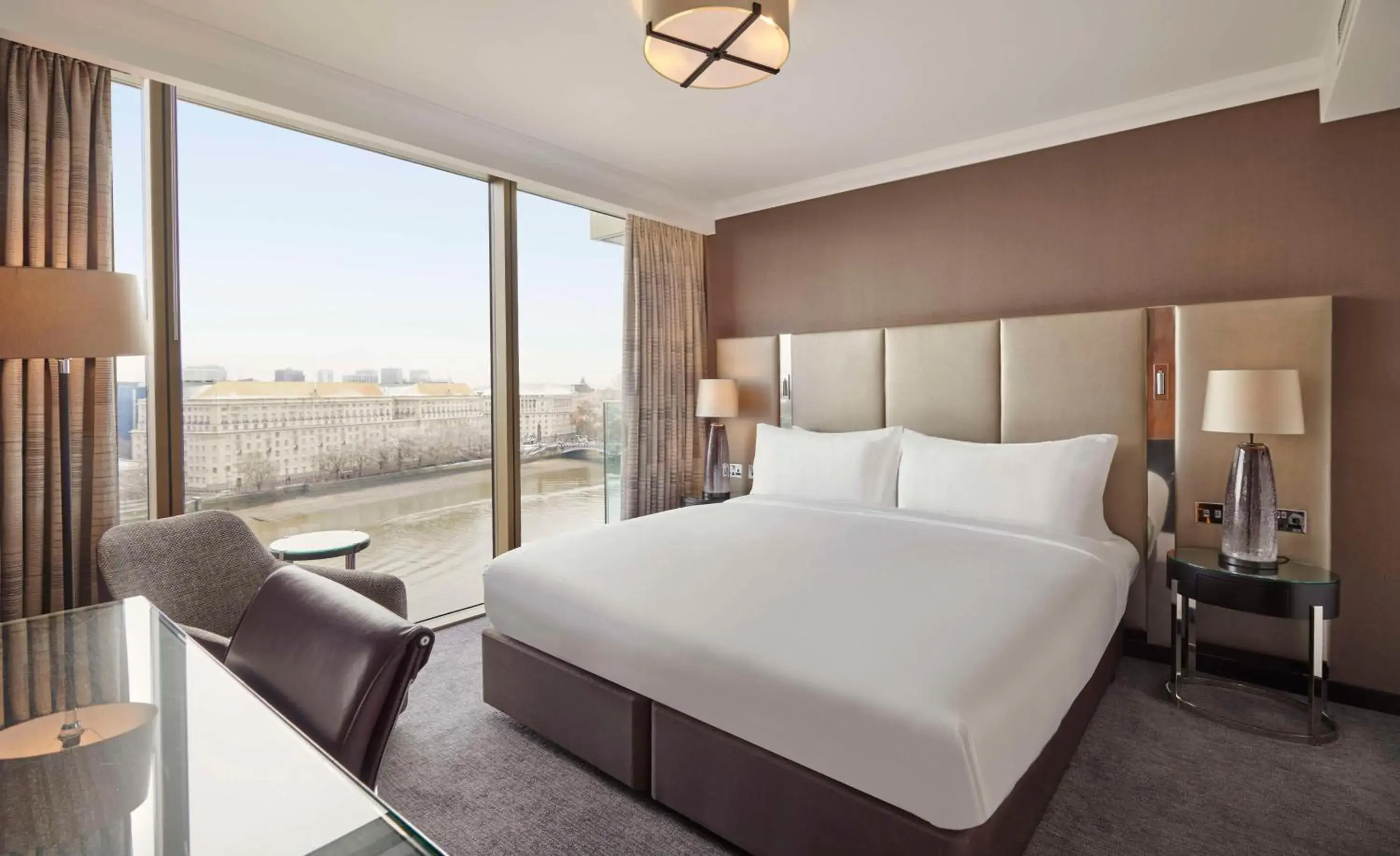 Bedroom, Bed in Hyatt Regency London Albert Embankment Bedroom, Bed in Hyatt Regency London Albert Embankment