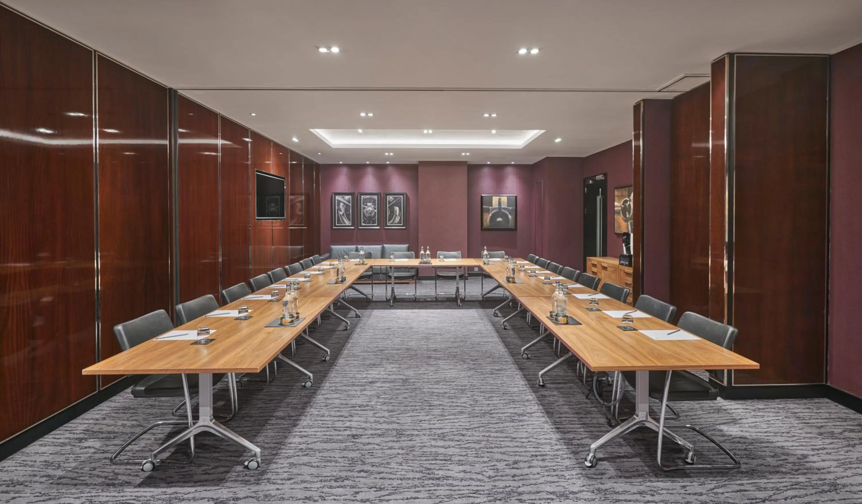 Meeting/conference room in Hyatt Regency London Albert Embankment