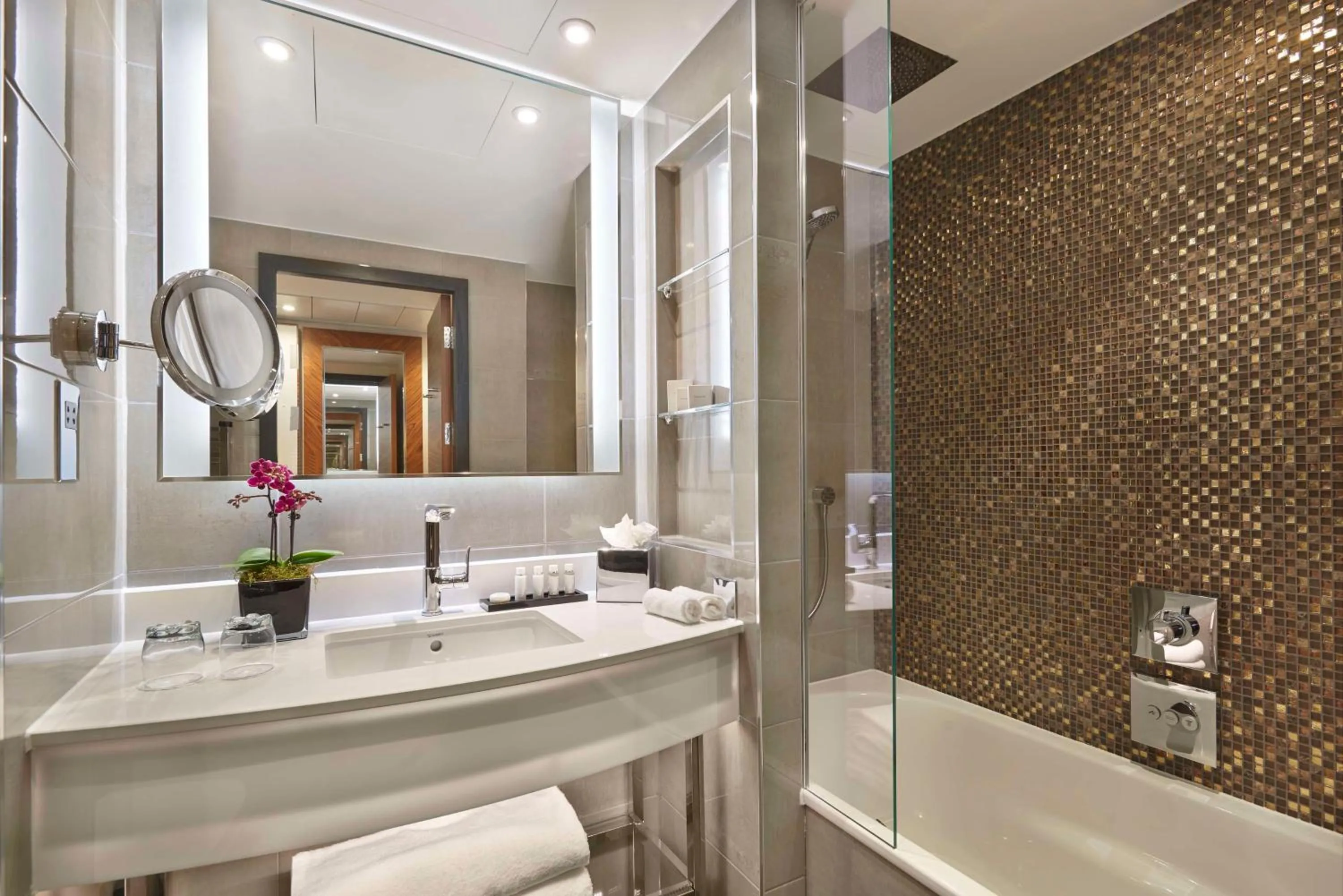 Bathroom in Hyatt Regency London Albert Embankment