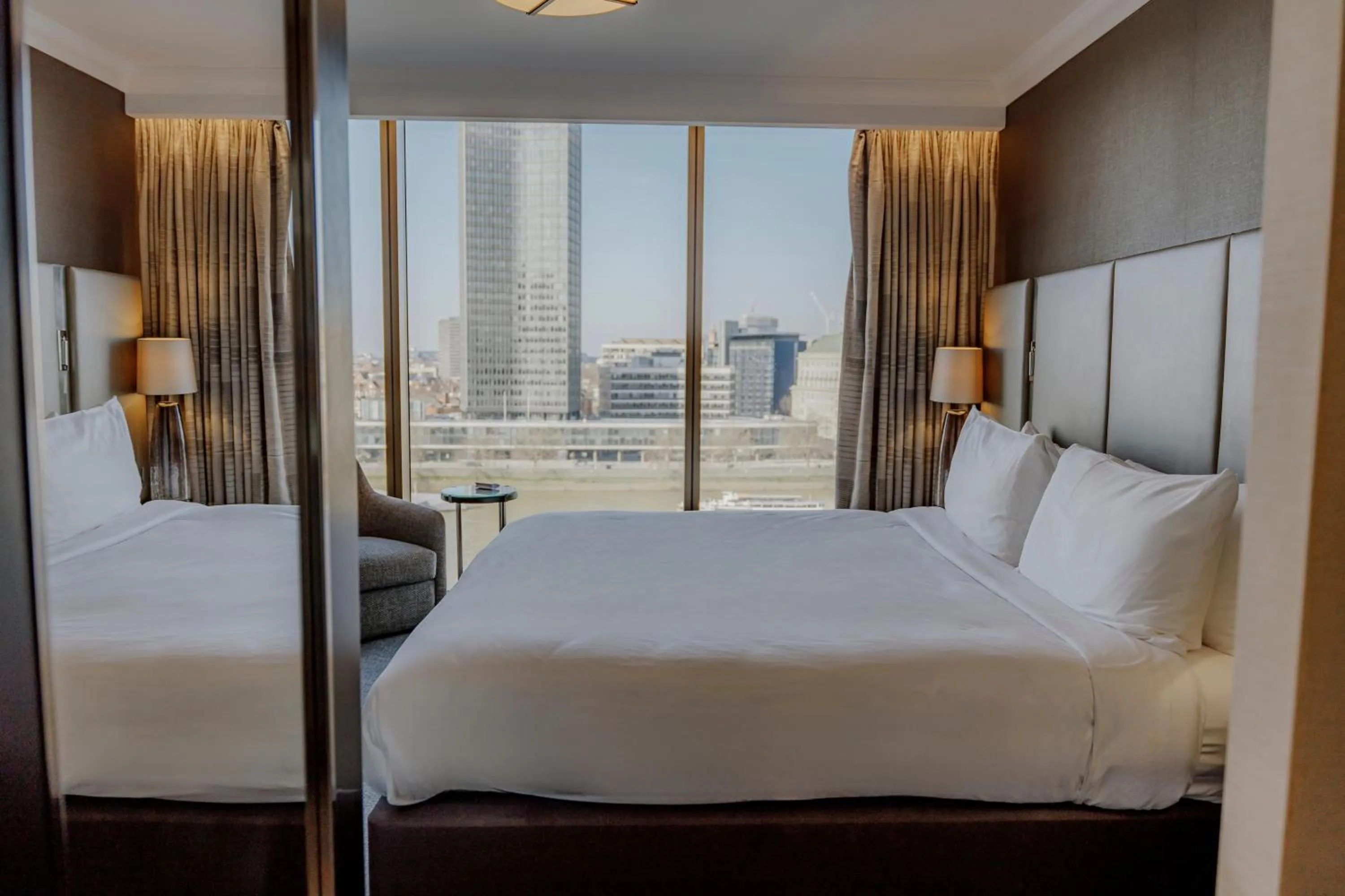 Bedroom, Bed in Hyatt Regency London Albert Embankment