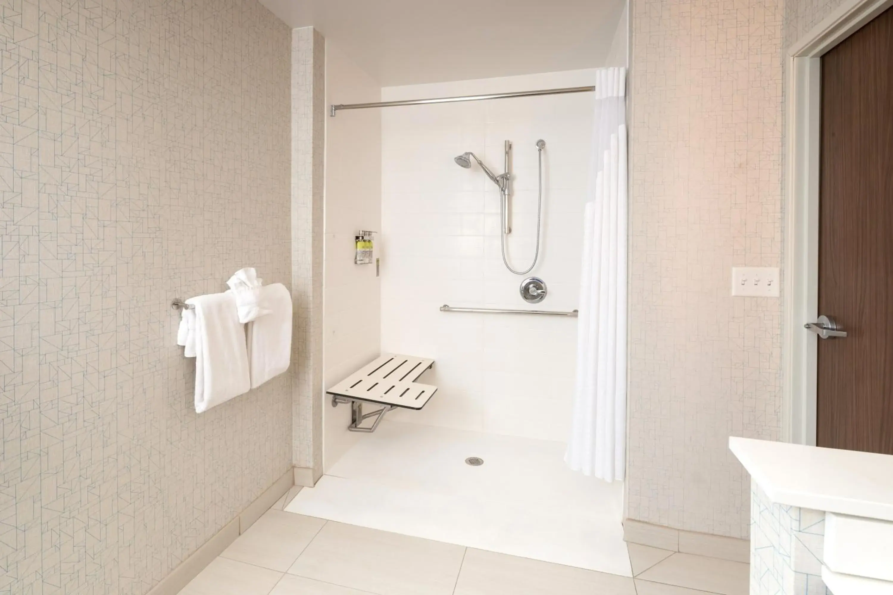 Bathroom in Holiday Inn Express & Suites - Kalamazoo West by IHG Bathroom in Holiday Inn Express & Suites - Kalamazoo West by IHG