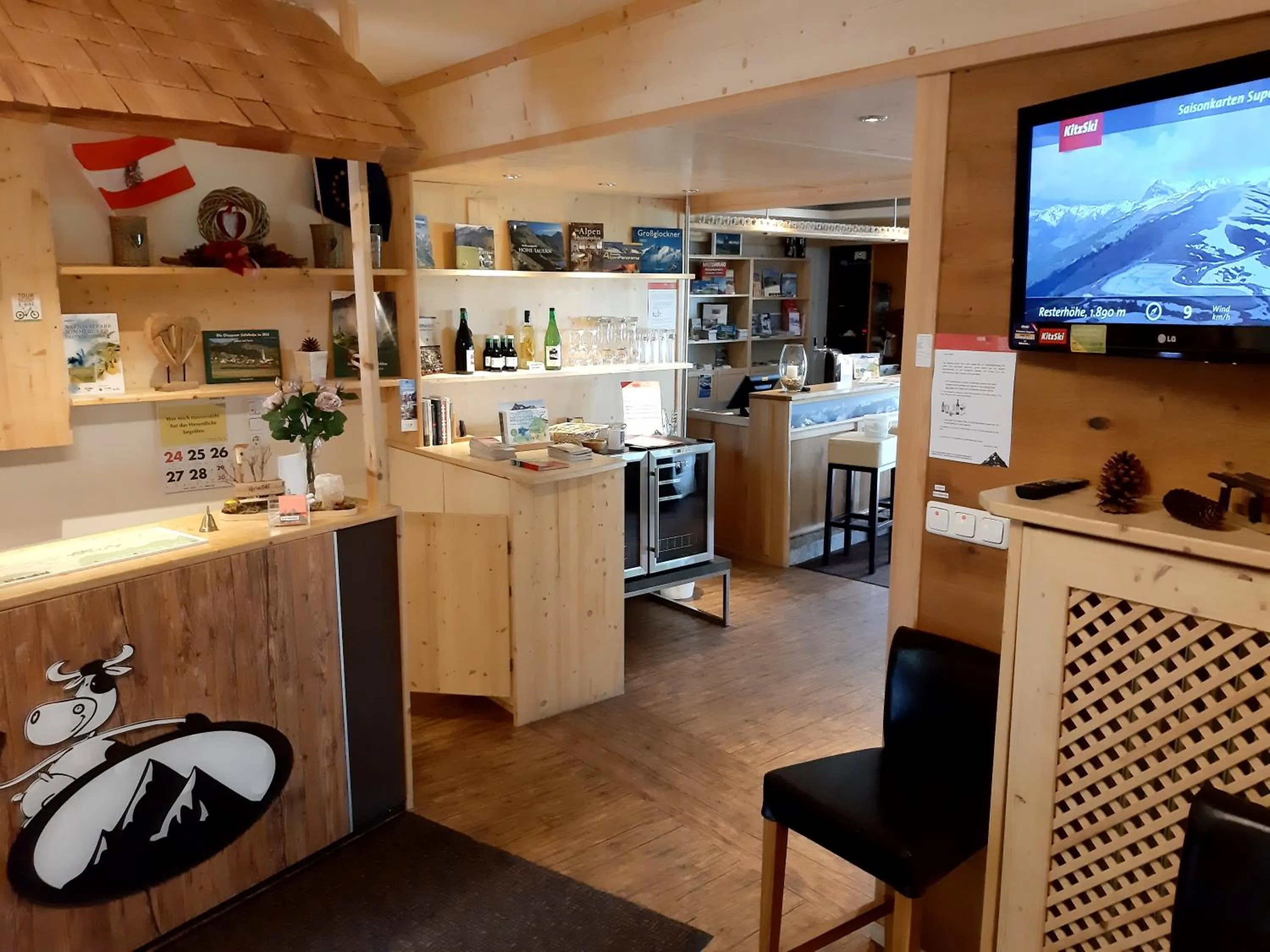 Lobby or reception in Alphotel Mittersill