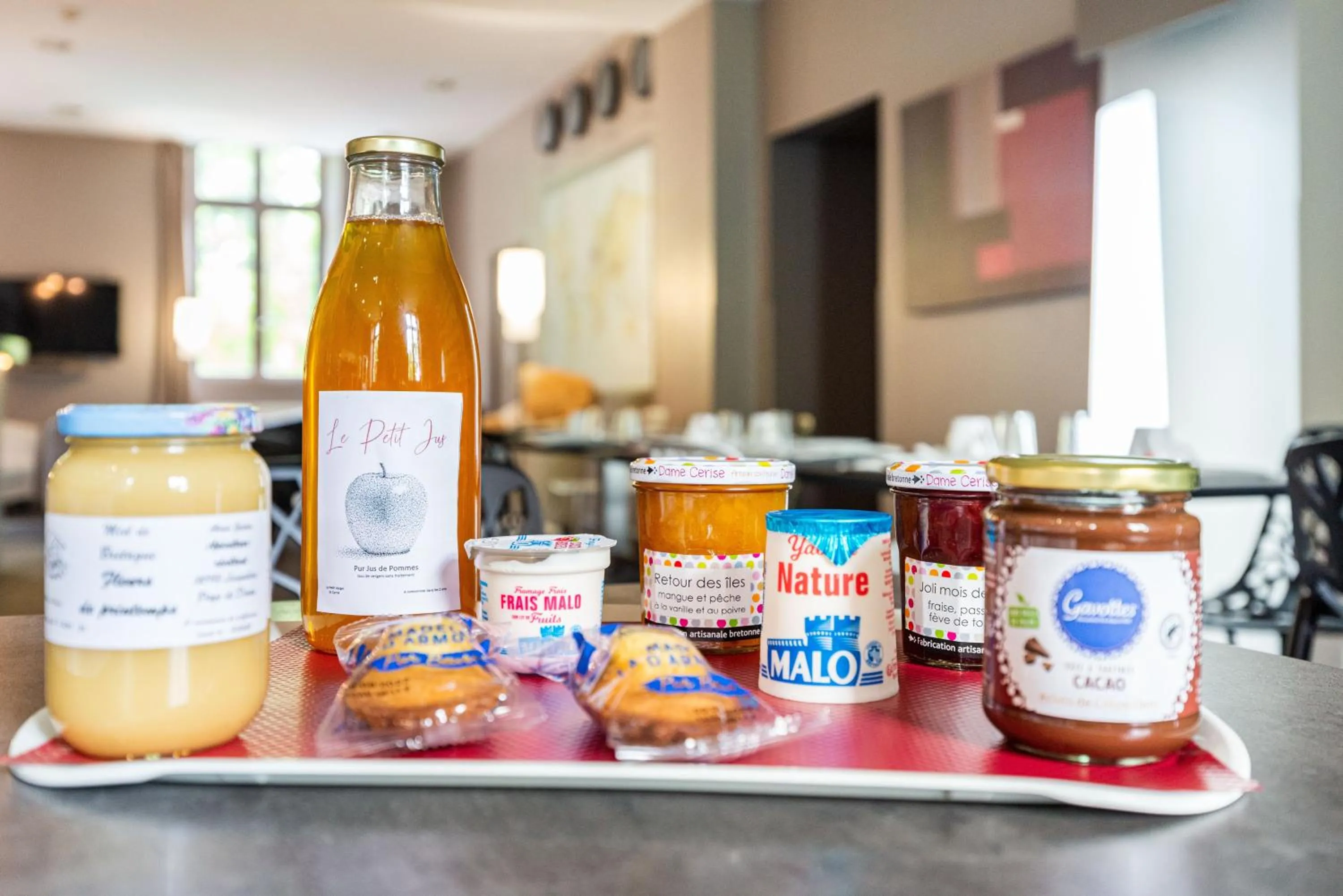 Breakfast in Brit Hotel Spa Le Connetable