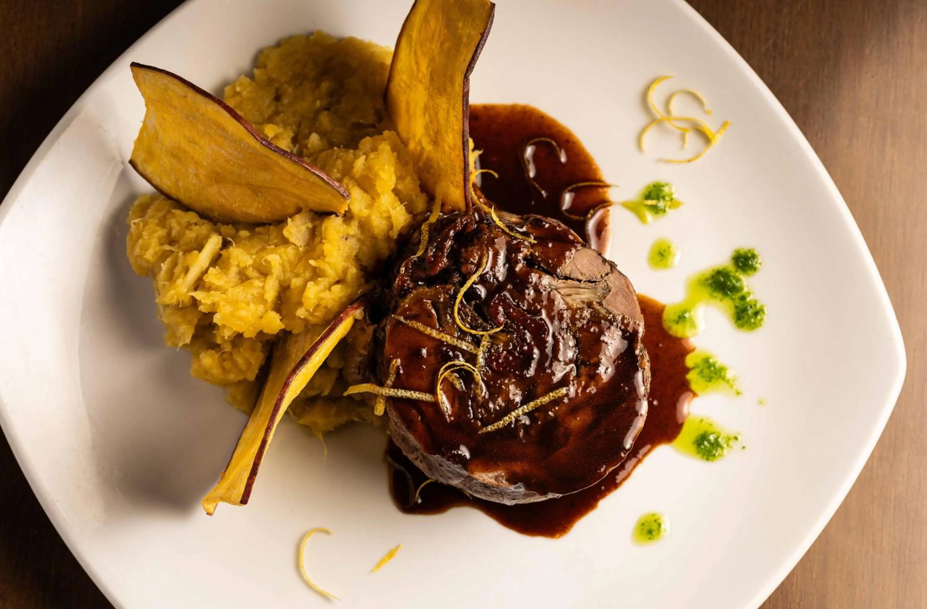 Food and drinks in Cyan Soho Neuquén Hotel