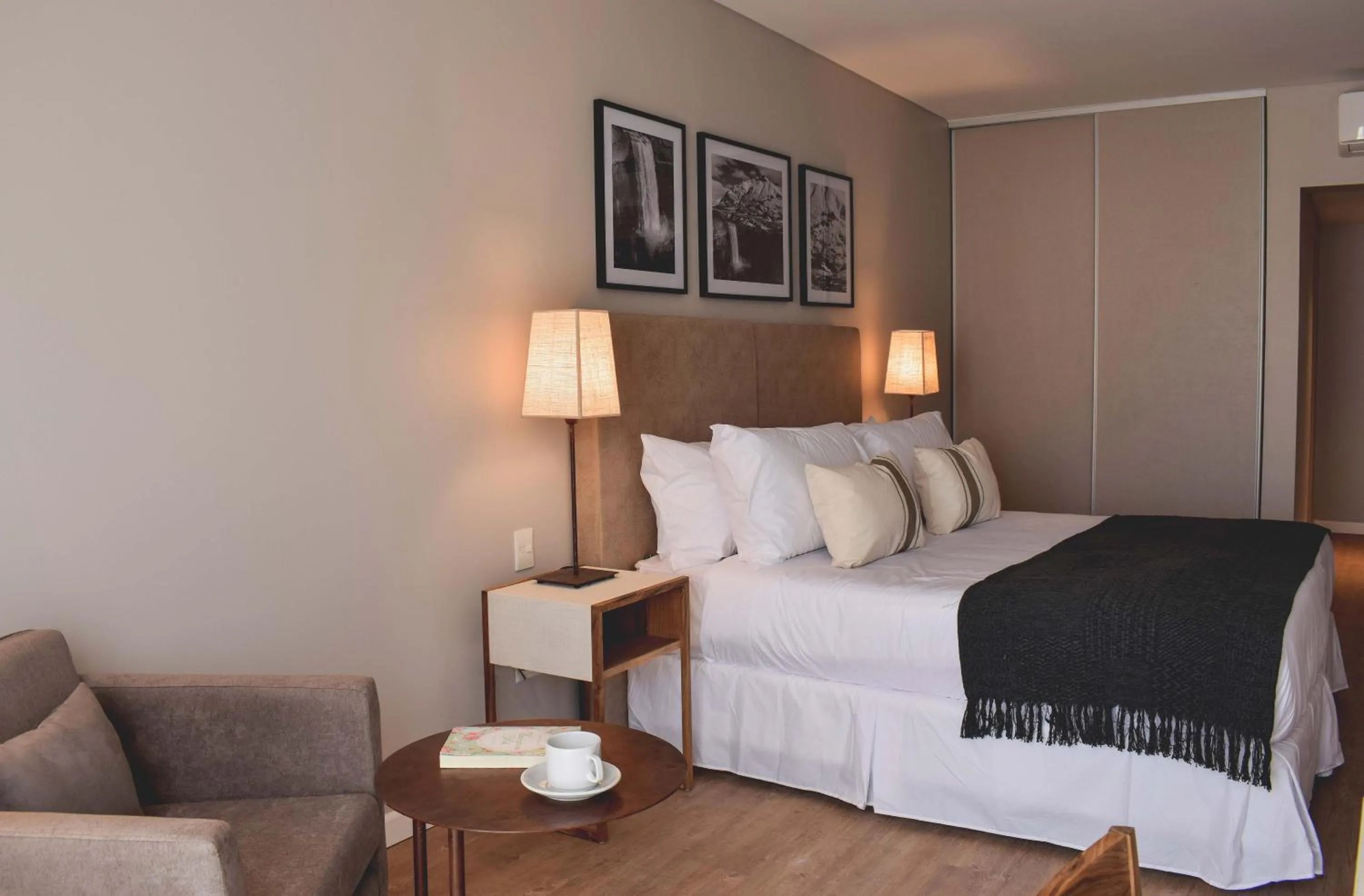 Photo of the whole room, Bed in Cyan Soho Neuquén Hotel