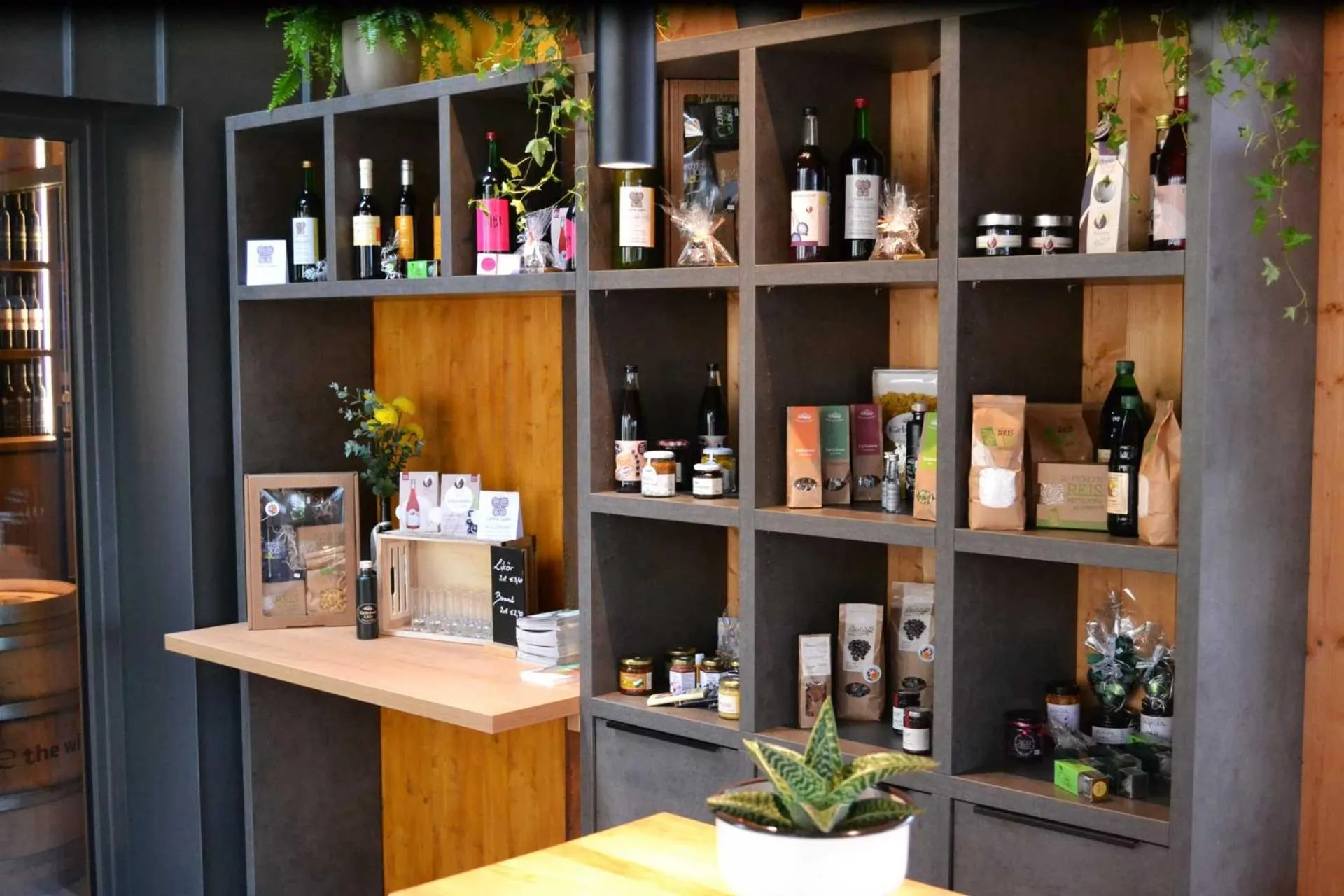 Lounge or bar in JUFA Hotel Tieschen