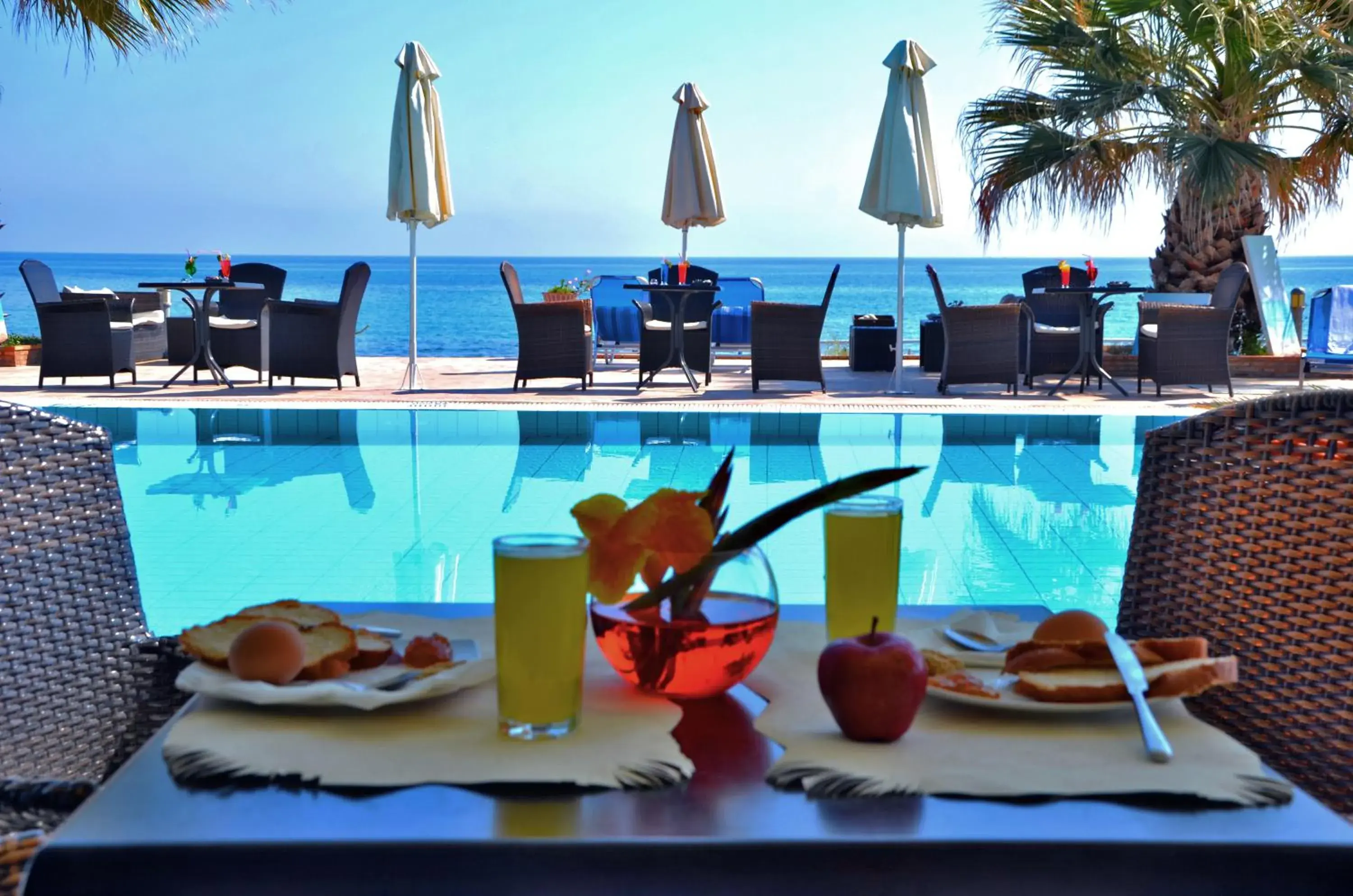 Breakfast in Belussi Beach Hotel & Suites Breakfast in Belussi Beach Hotel & Suites