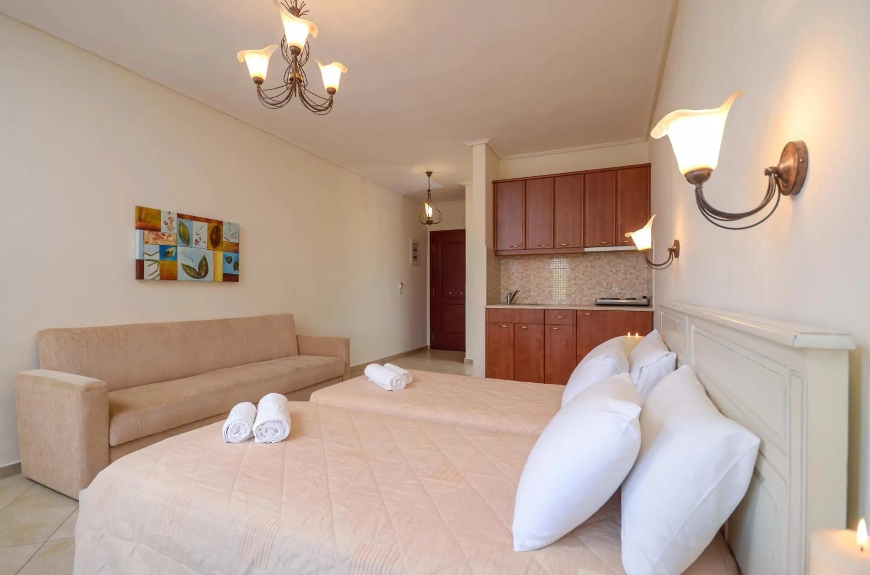 Living room, Bed in Perla Hotel