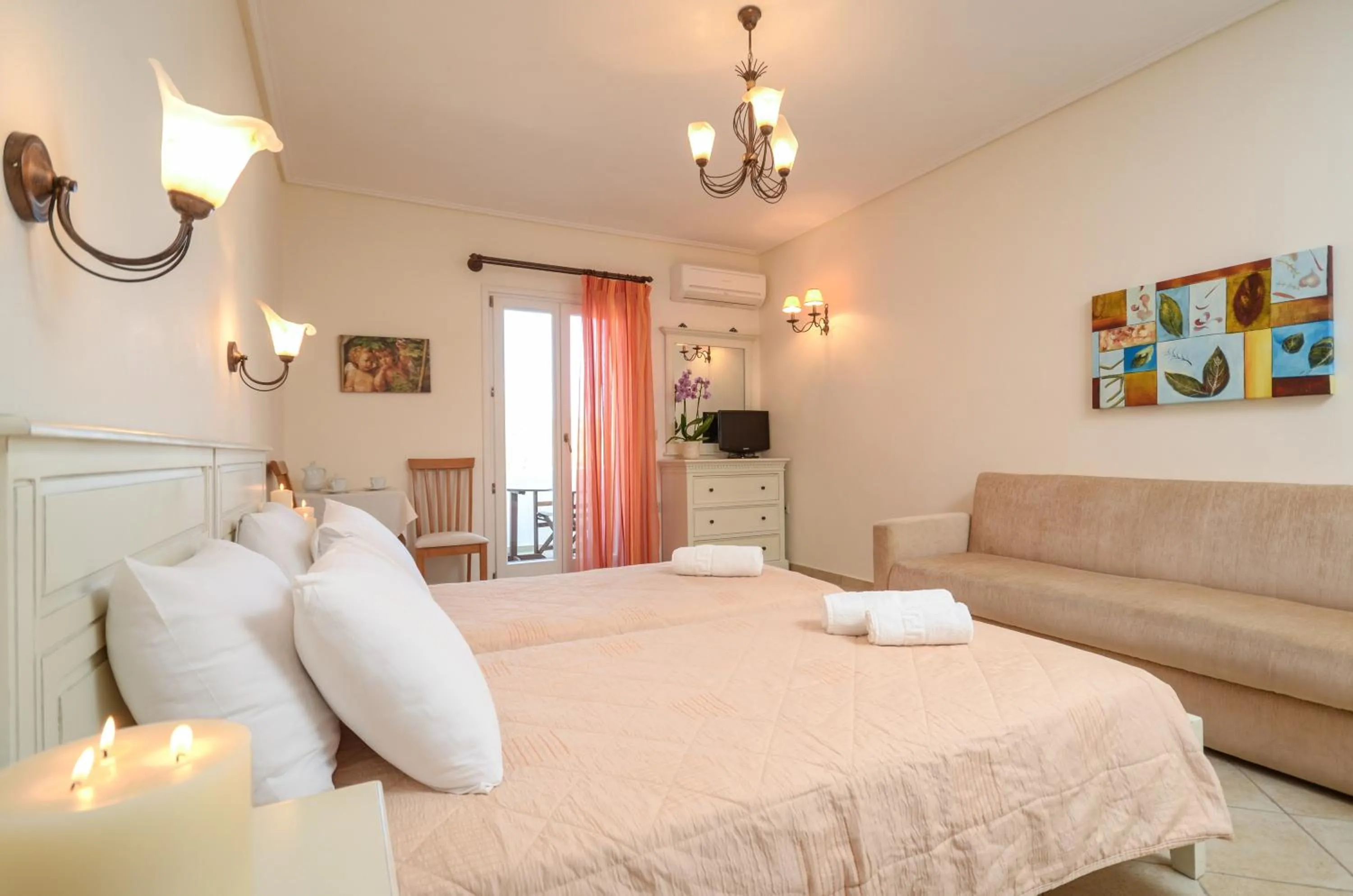 bunk bed, Bed in Perla Hotel