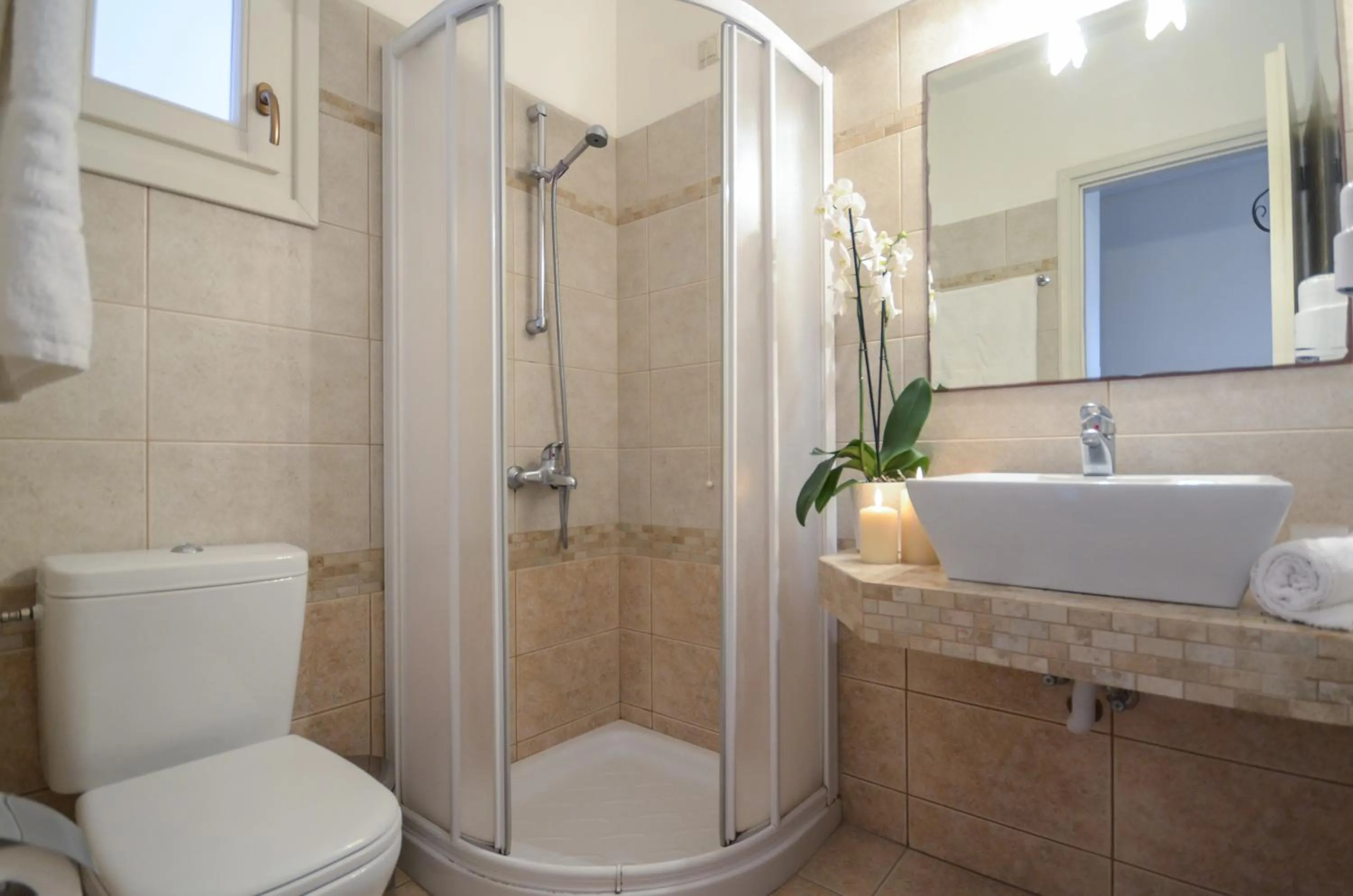 Bathroom in Perla Hotel