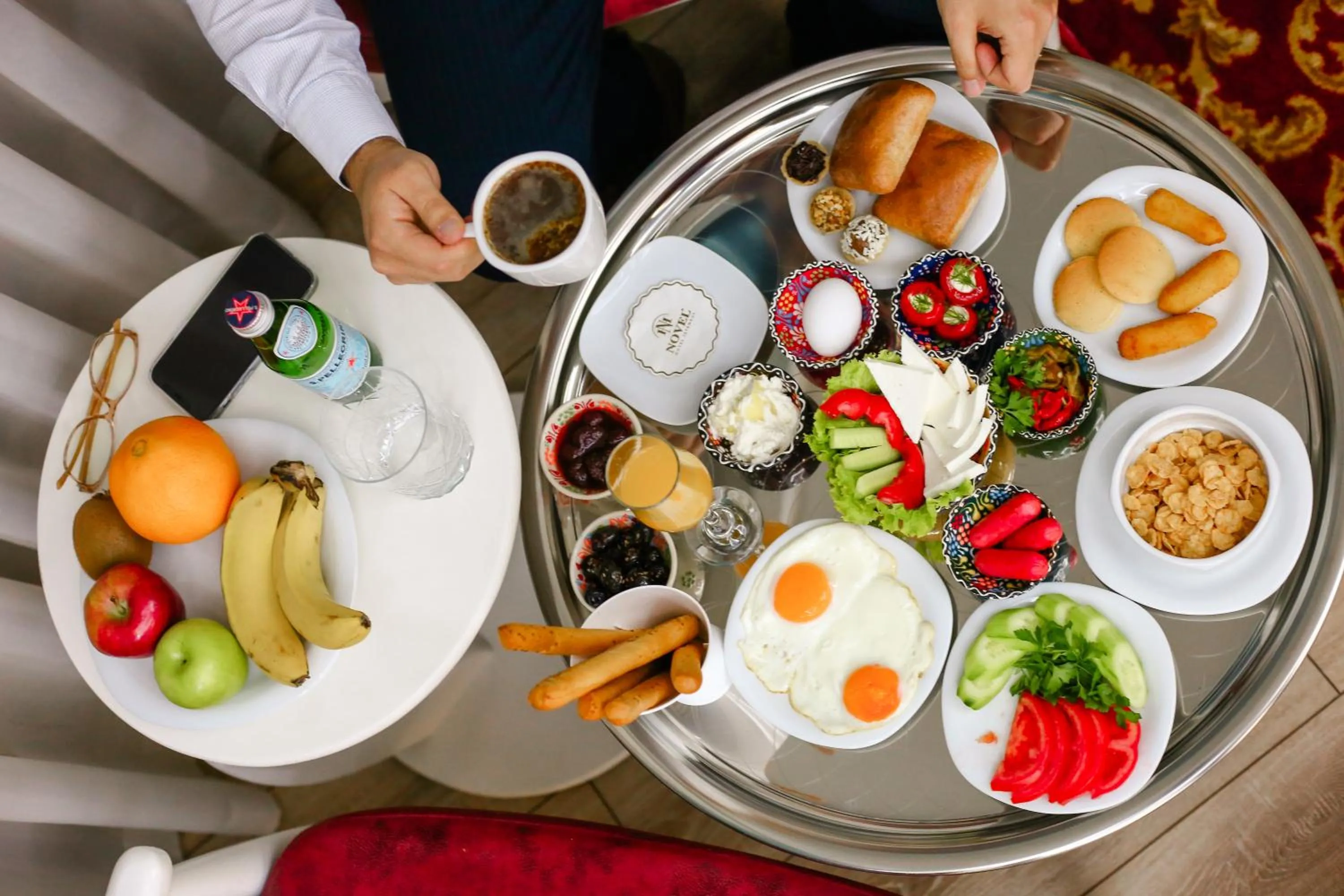 Breakfast in Novelty Hotel