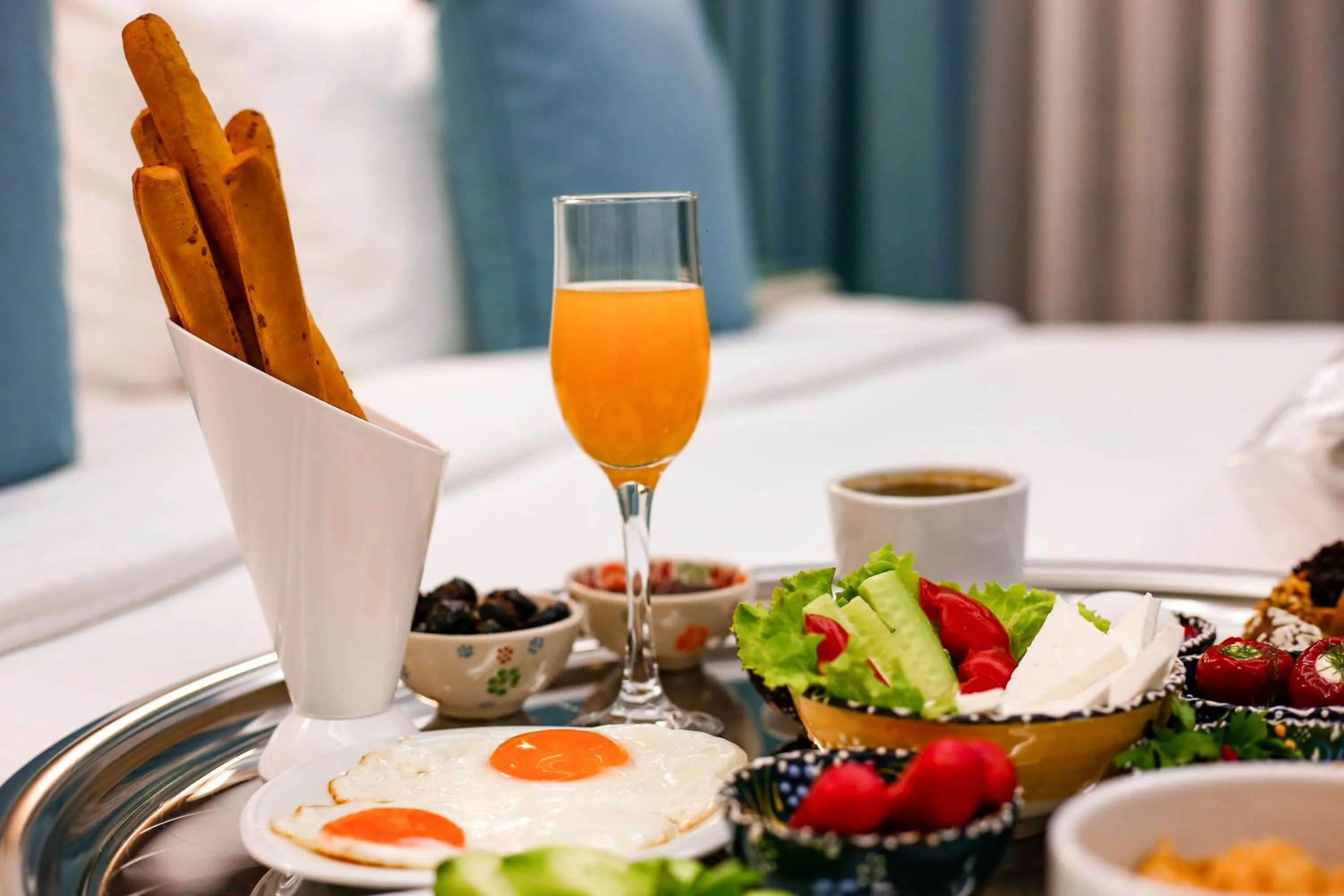 Breakfast in Novelty Hotel