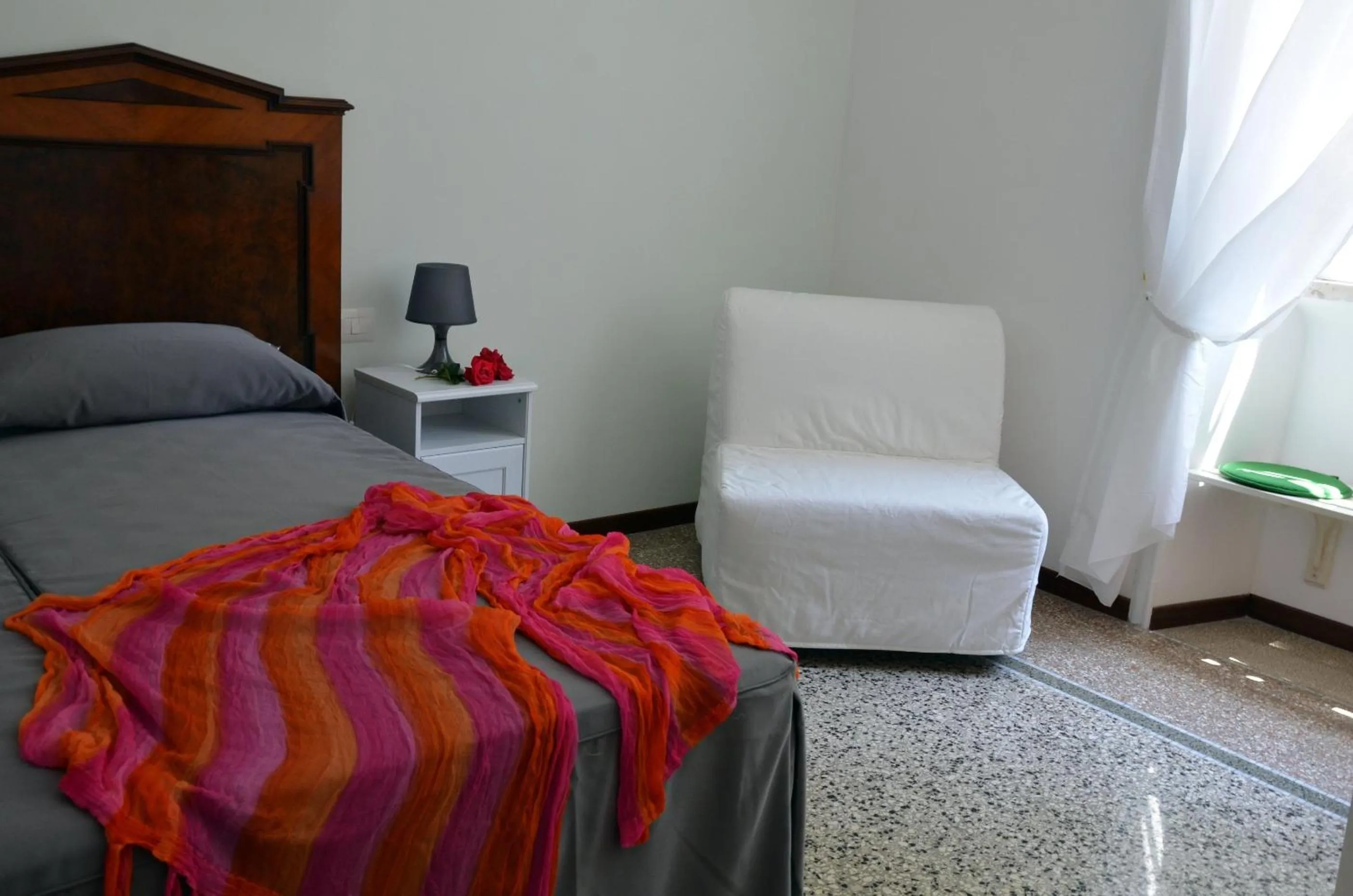 Bed in Maison Colosseo (Via dei Querceti 24)