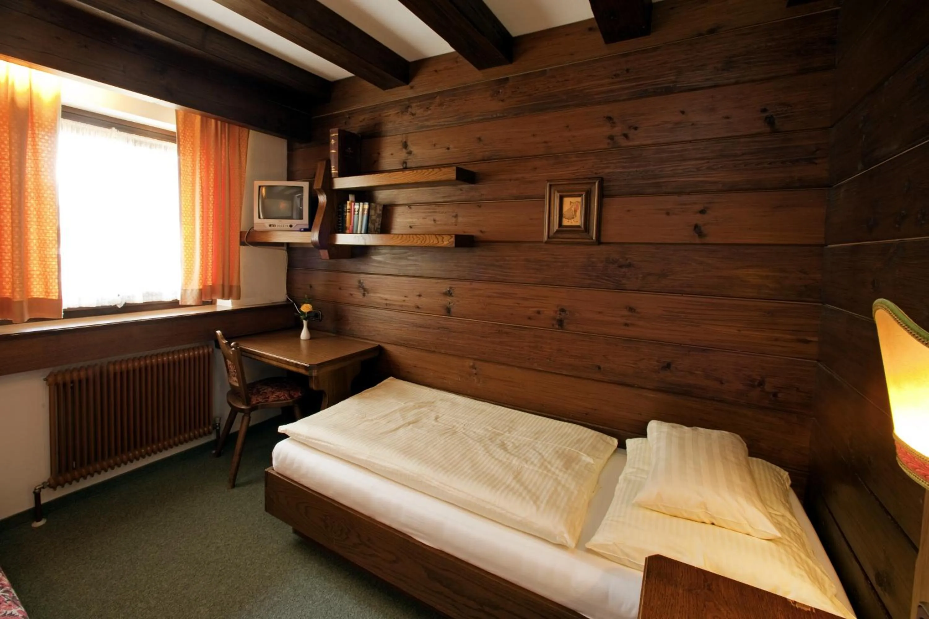 Bed in Hotel Altmünsterhof