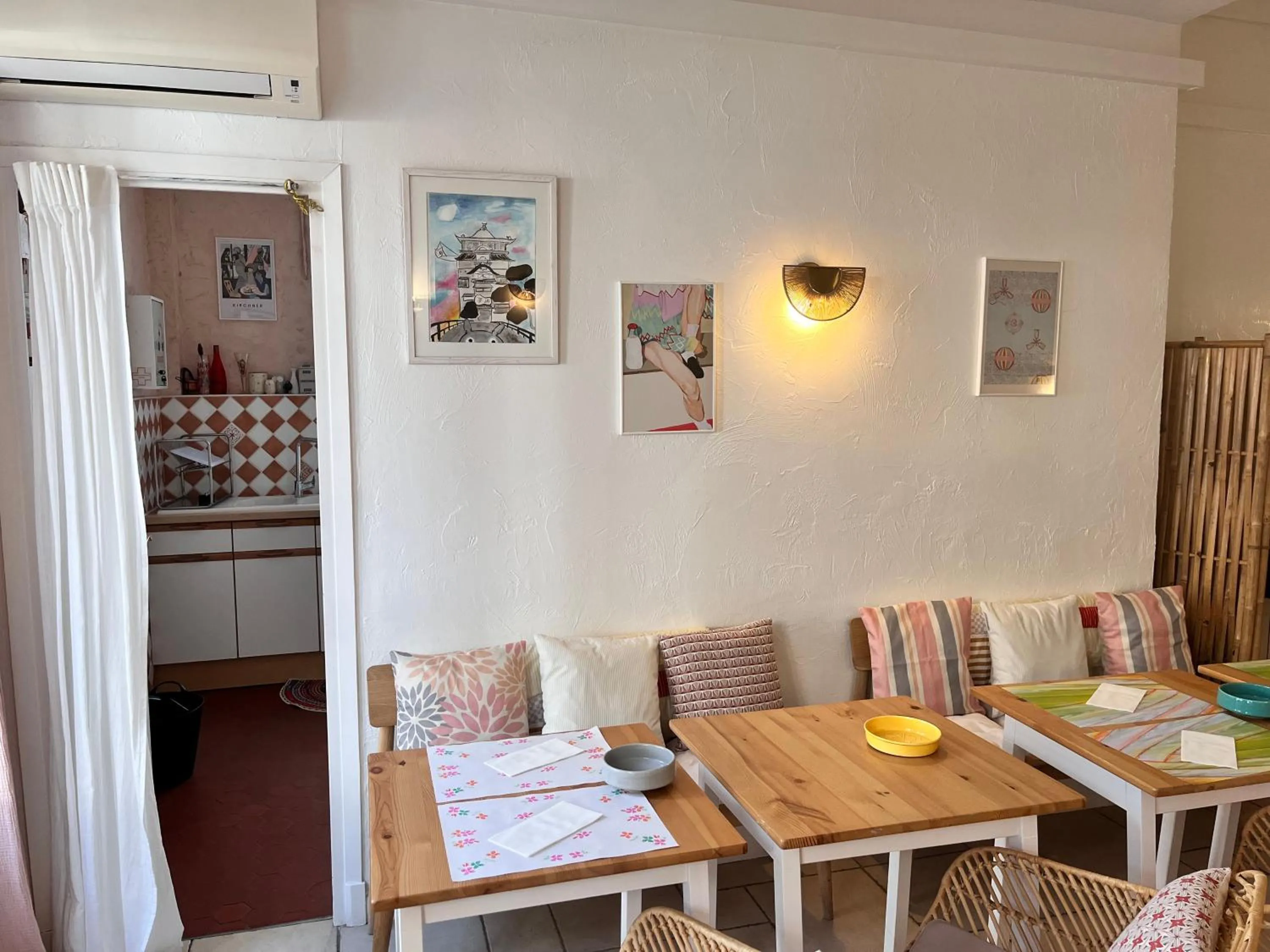 Food and drinks in Hôtel Eden - La Baigneuse