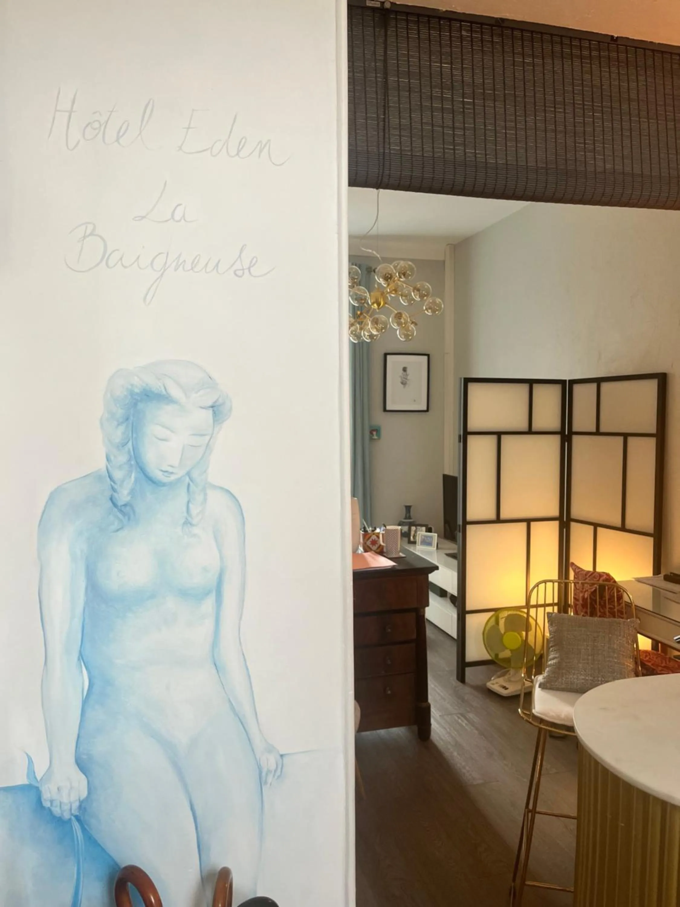 Lobby or reception in Hôtel Eden - La Baigneuse