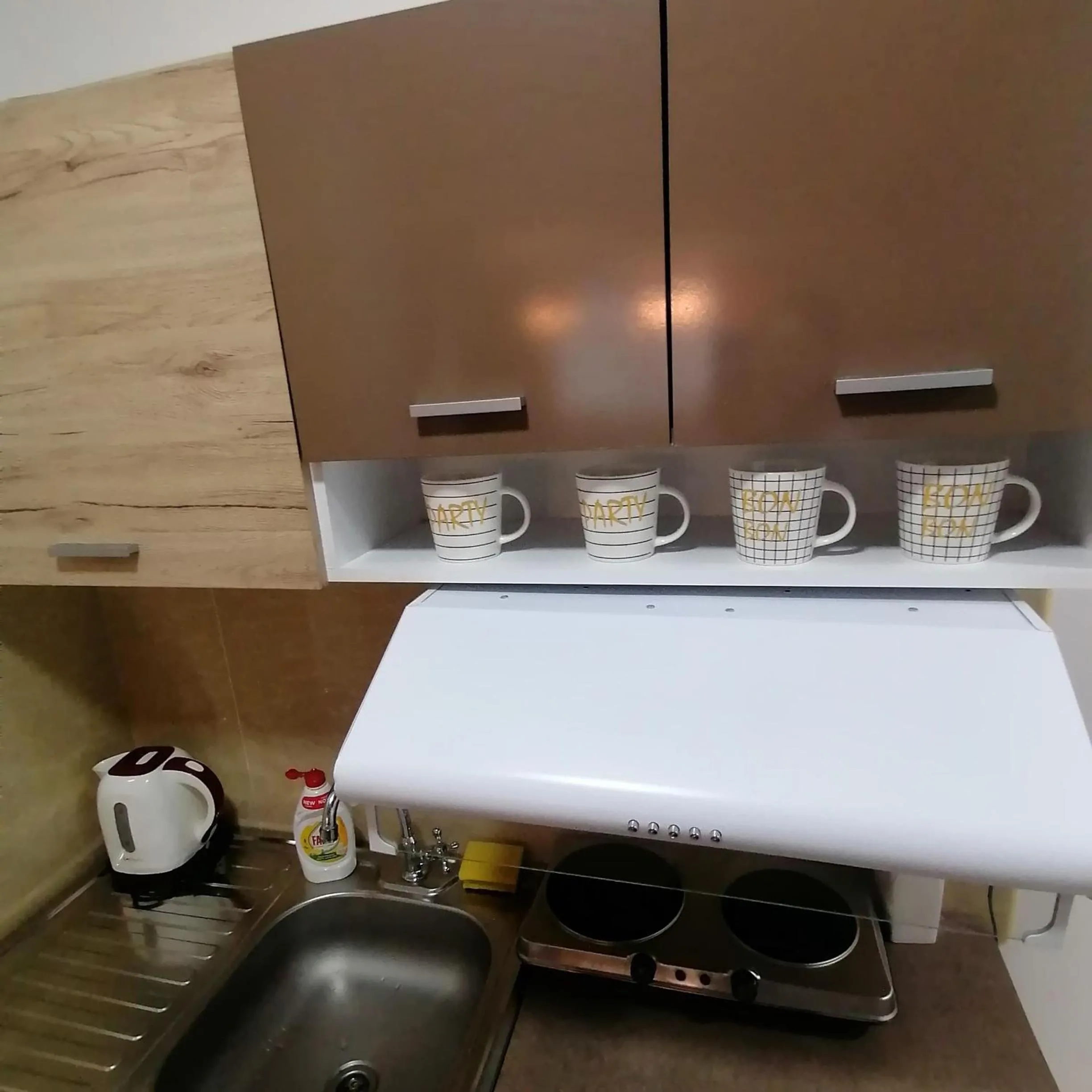 Coffee/tea facilities in Marina Jacuzzi Apartment free parking