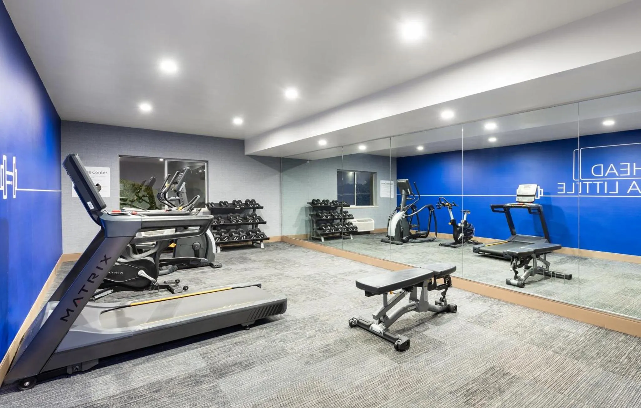 Fitness centre/facilities in Holiday Inn Express Redding North by IHG