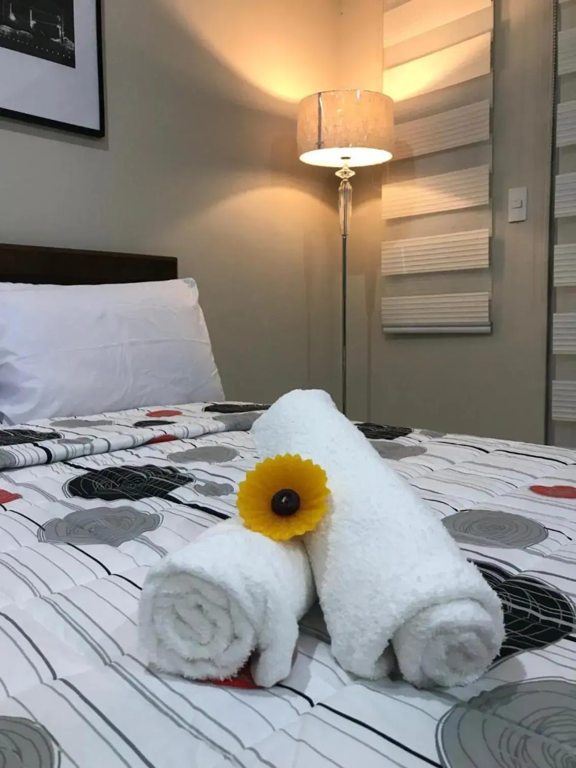 Bed in One Palm Tree Apartments Bed in One Palm Tree Apartments