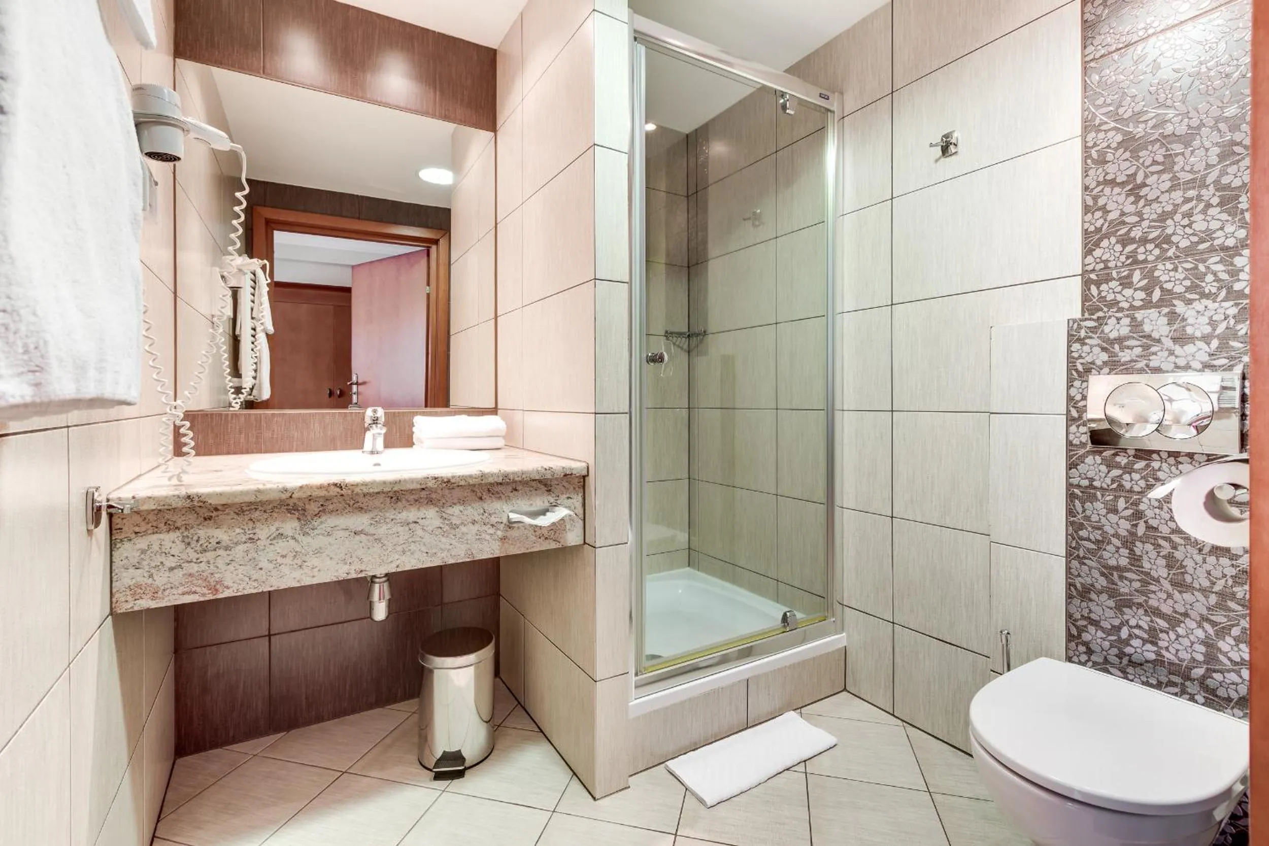 Bathroom in Hotel Konradówka Wellness & SPA - 300 metrów do centrum