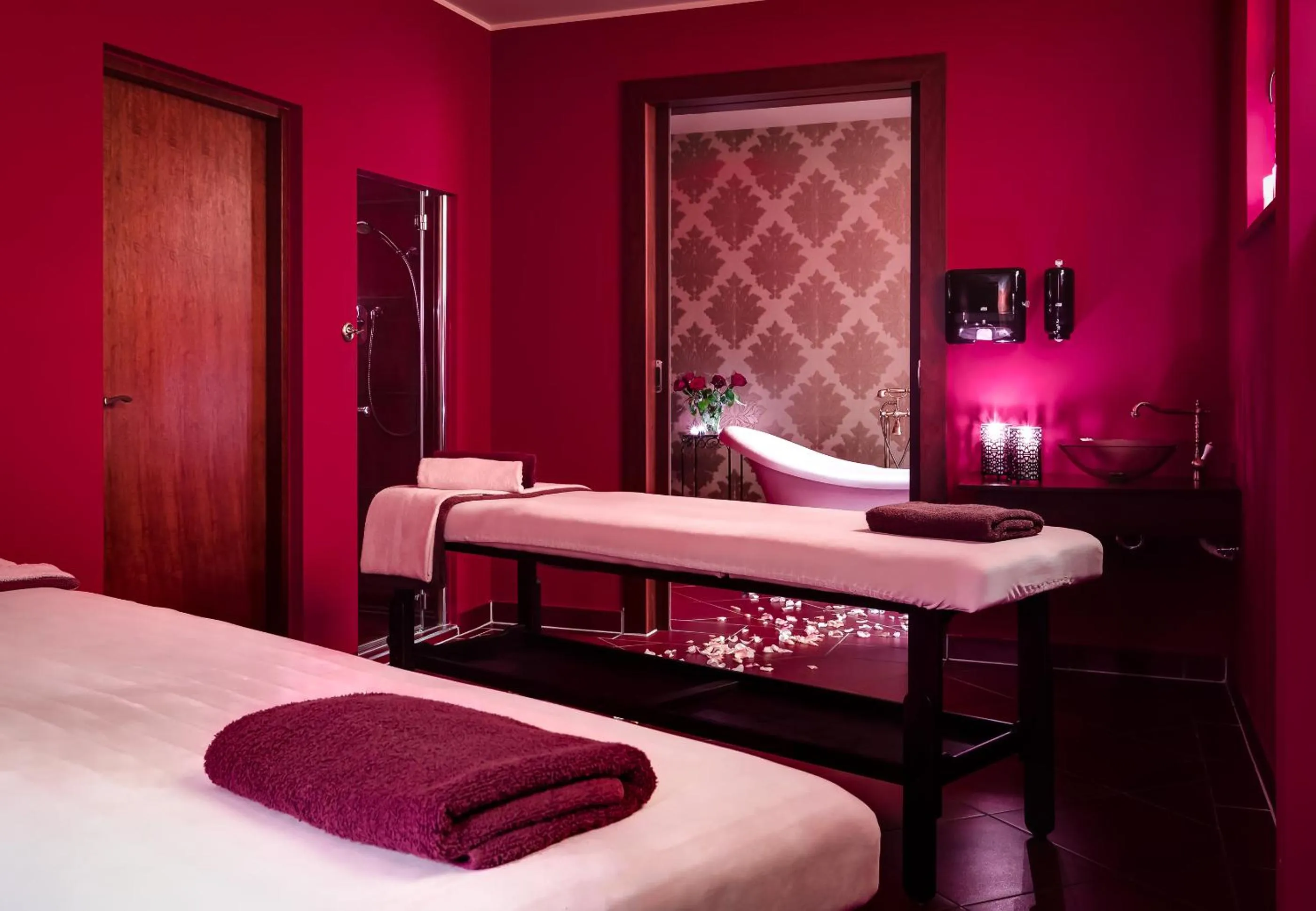 Massage in Hotel Konradówka Wellness & SPA - 300 metrów do centrum