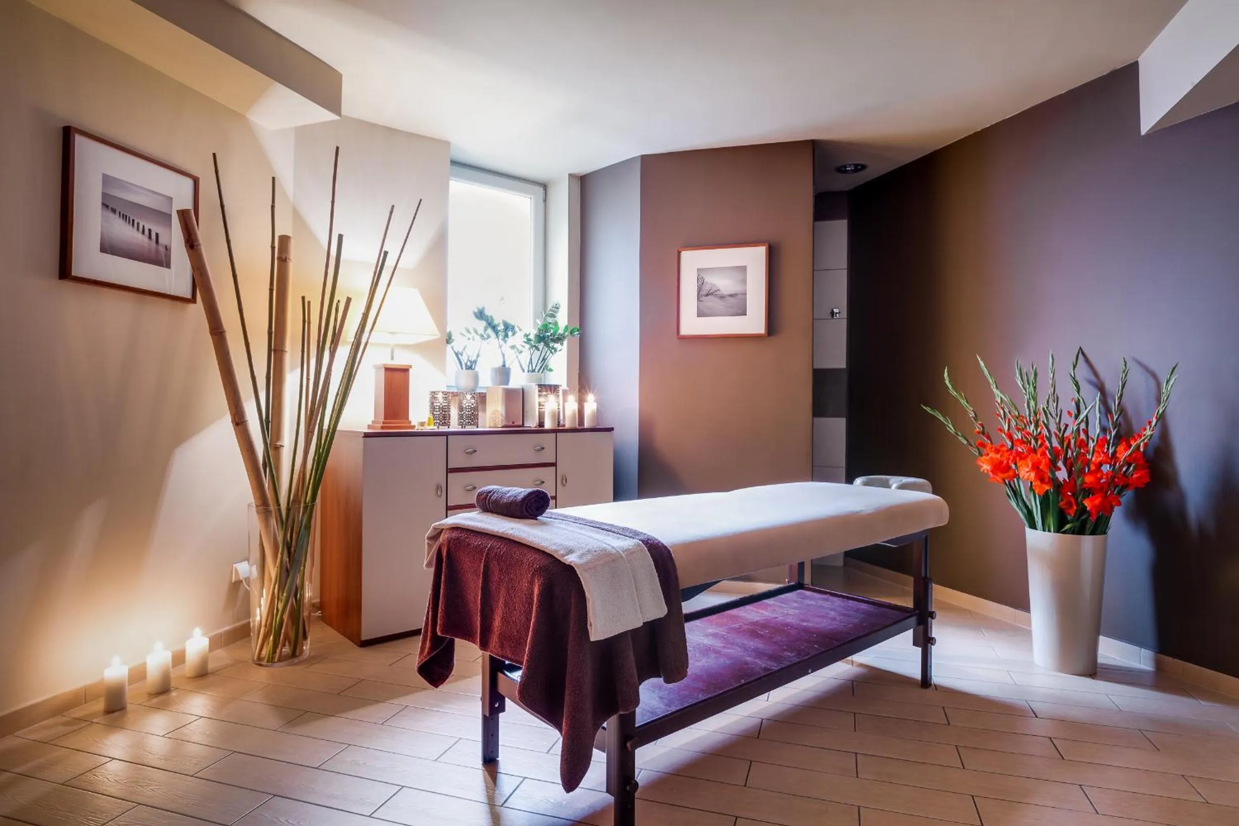Massage in Hotel Konradówka Wellness & SPA - 300 metrów do centrum