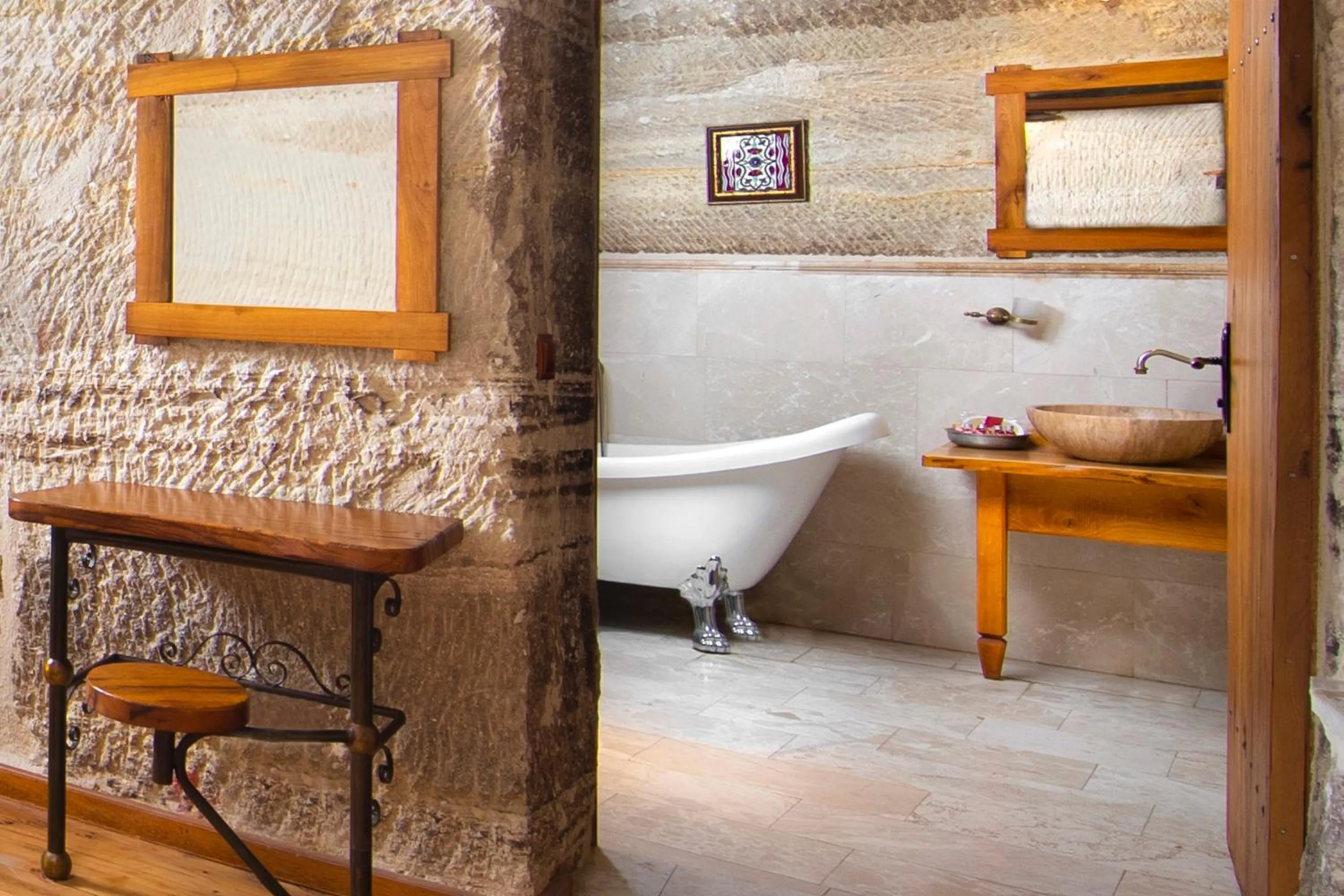 Bath in Terra Cave Hotel