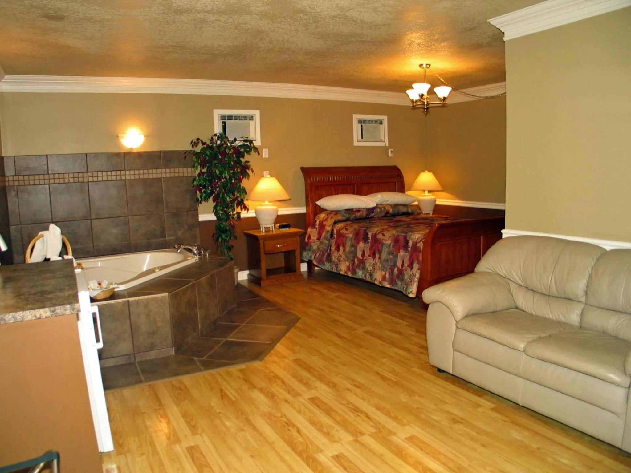 Bedroom, Bed in Travelodge by Wyndham Merritt