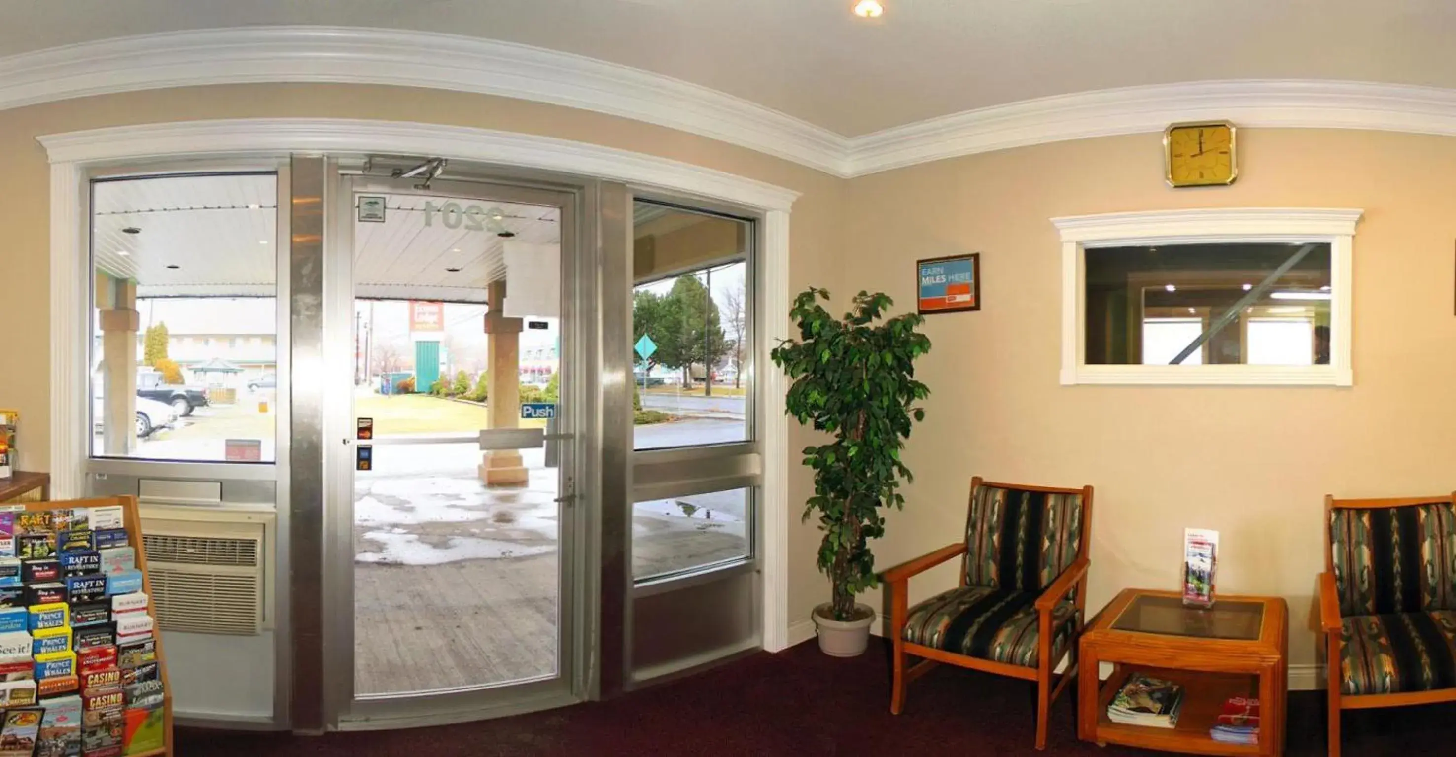 Lobby or reception in Travelodge by Wyndham Merritt Lobby or reception in Travelodge by Wyndham Merritt